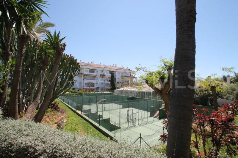For sale ground floor apartment in Hacienda Nagüeles I