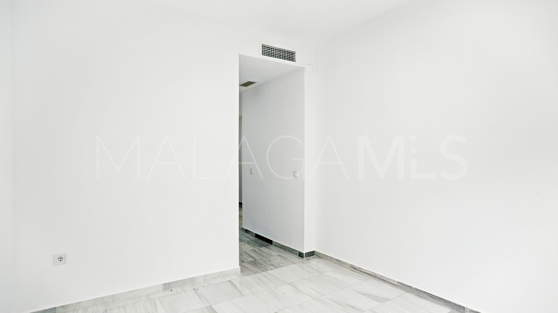 For sale ground floor apartment in Hacienda Nagüeles I