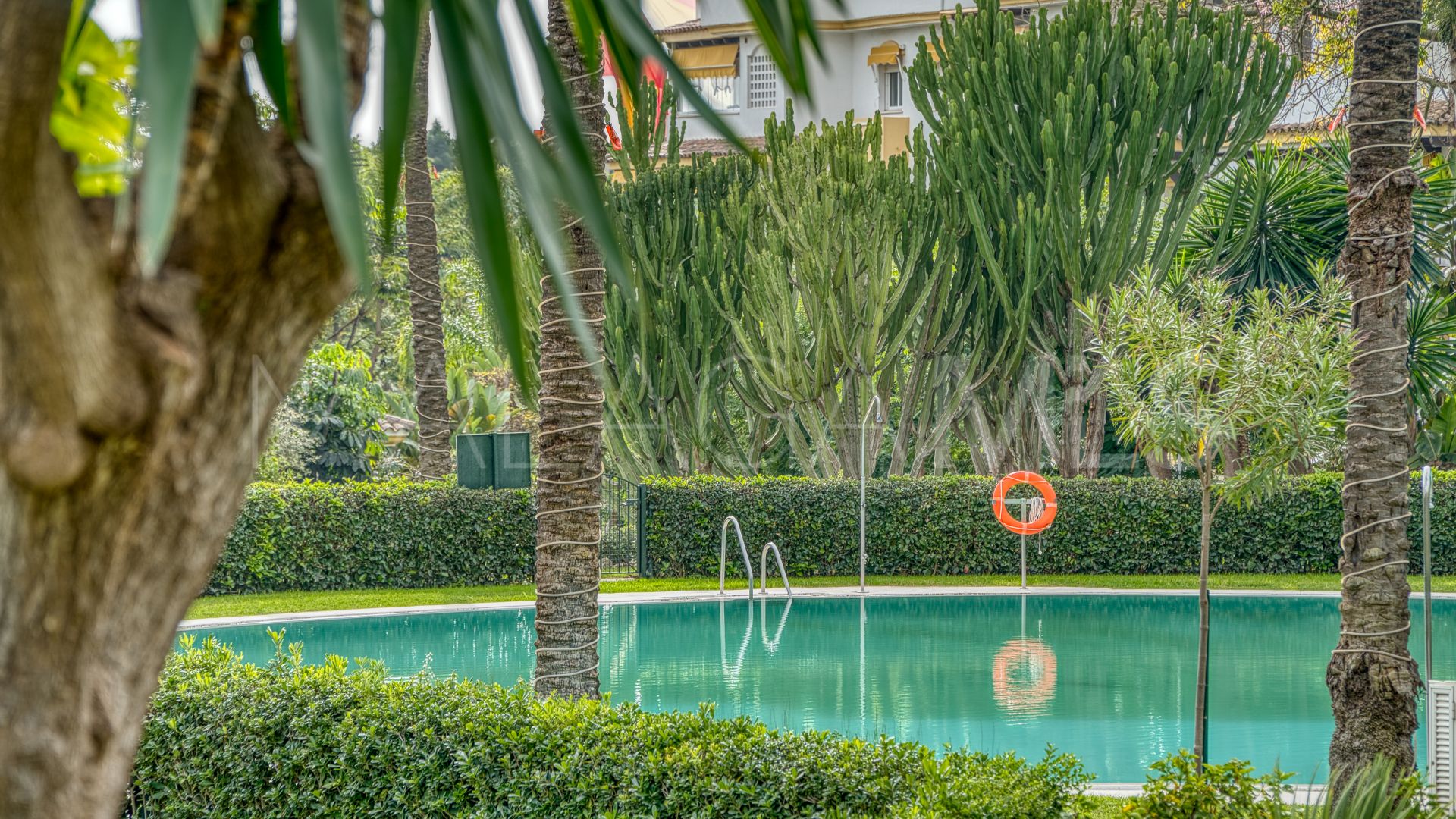 For sale ground floor apartment in Hacienda Nagüeles I