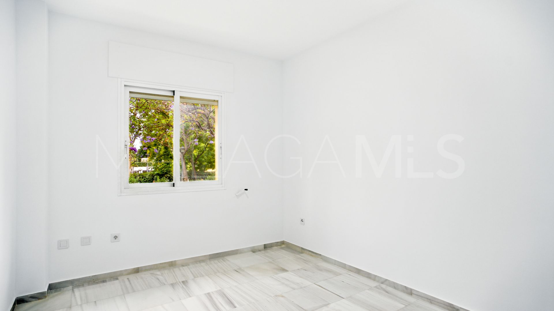 For sale ground floor apartment in Hacienda Nagüeles I