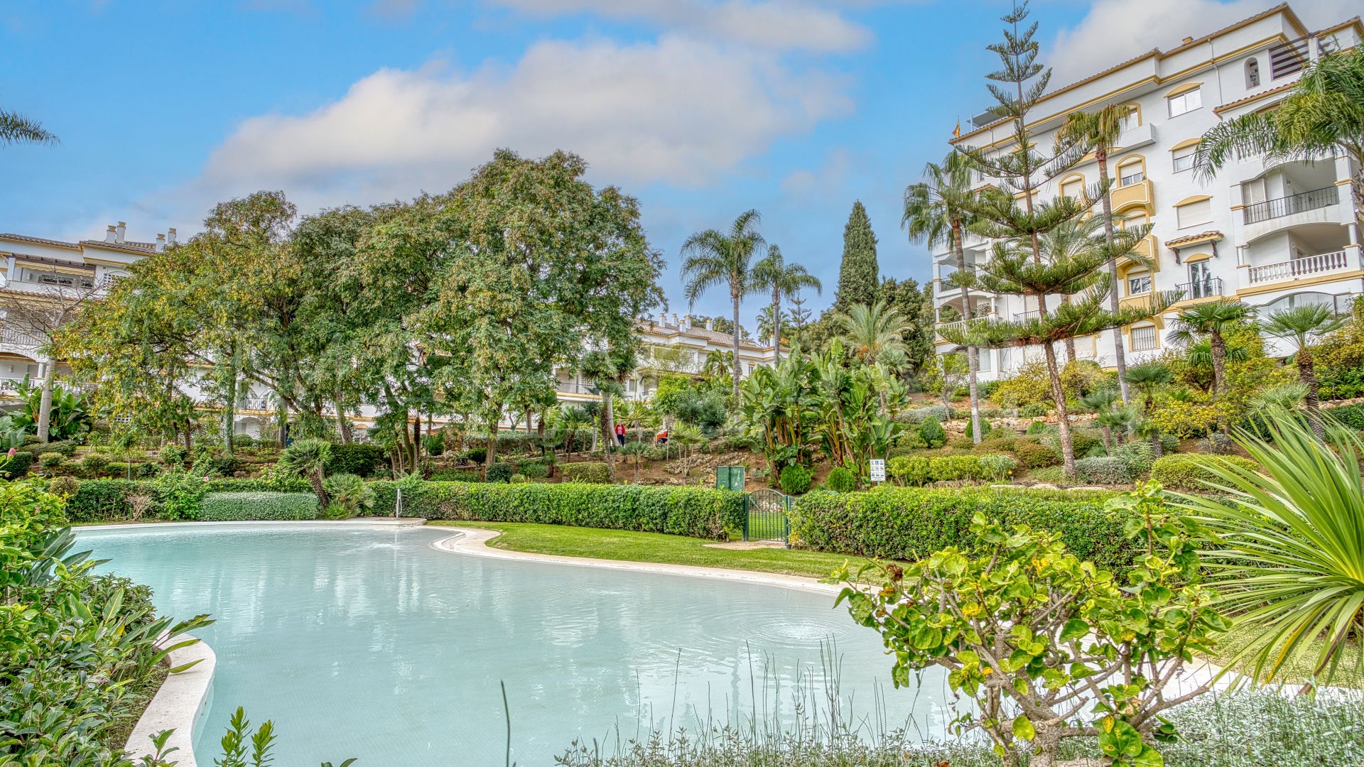 For sale ground floor apartment in Hacienda Nagüeles I
