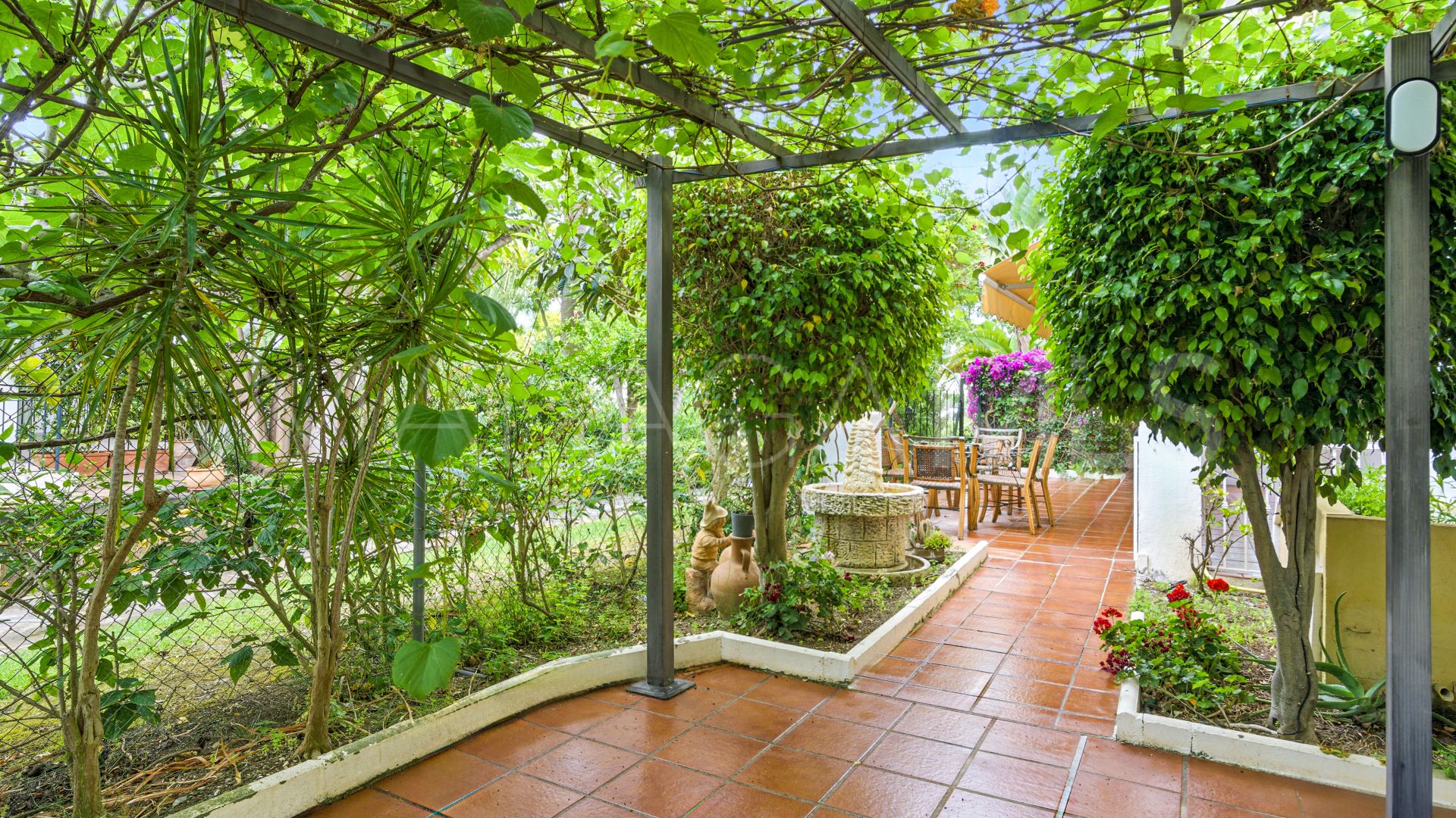 For sale ground floor apartment in Hacienda Nagüeles I