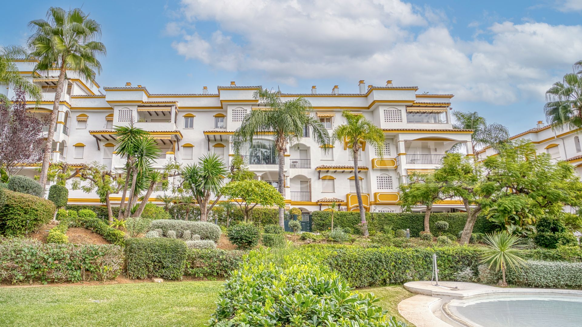 For sale ground floor apartment in Hacienda Nagüeles I