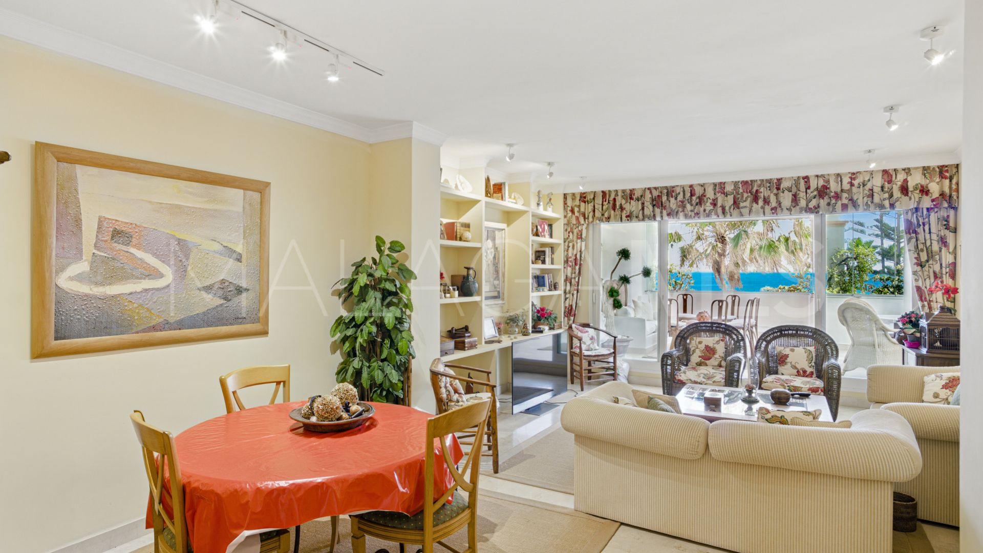 Buy apartamento in La Herradura