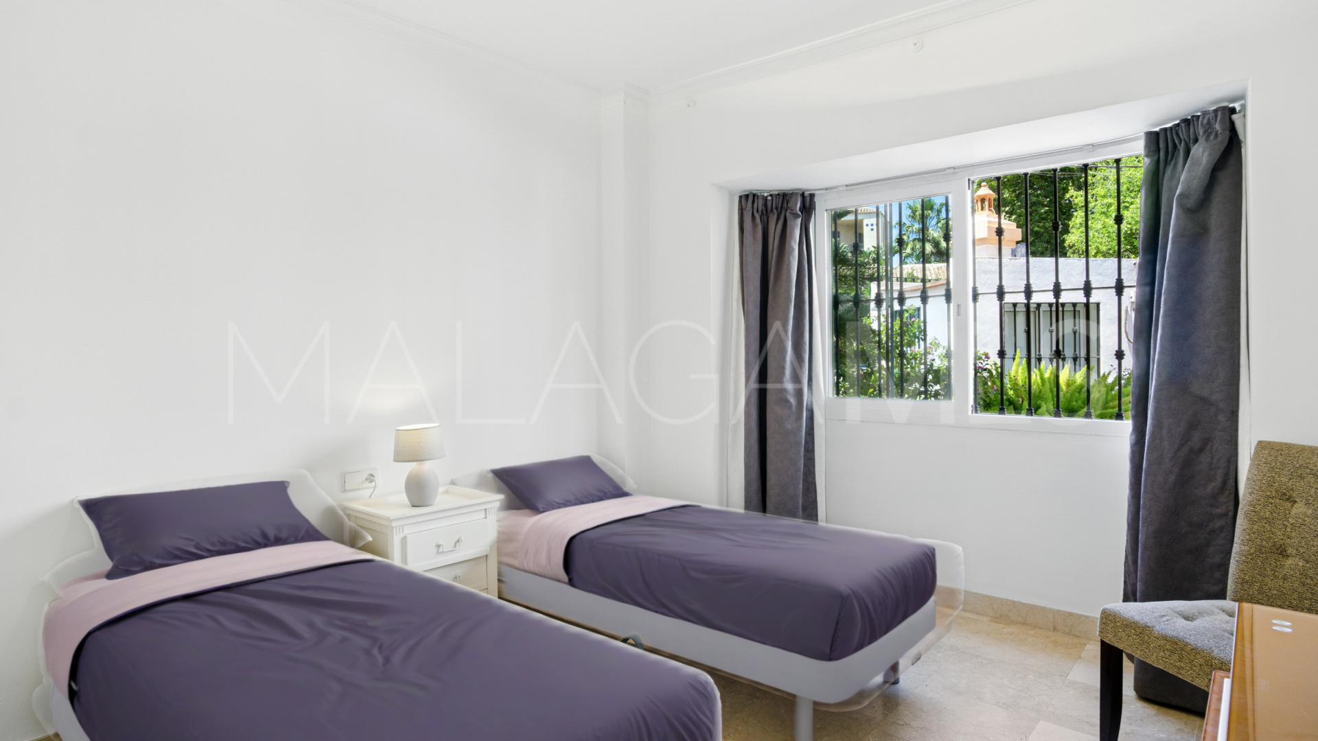 Buy apartamento planta baja in La Herradura
