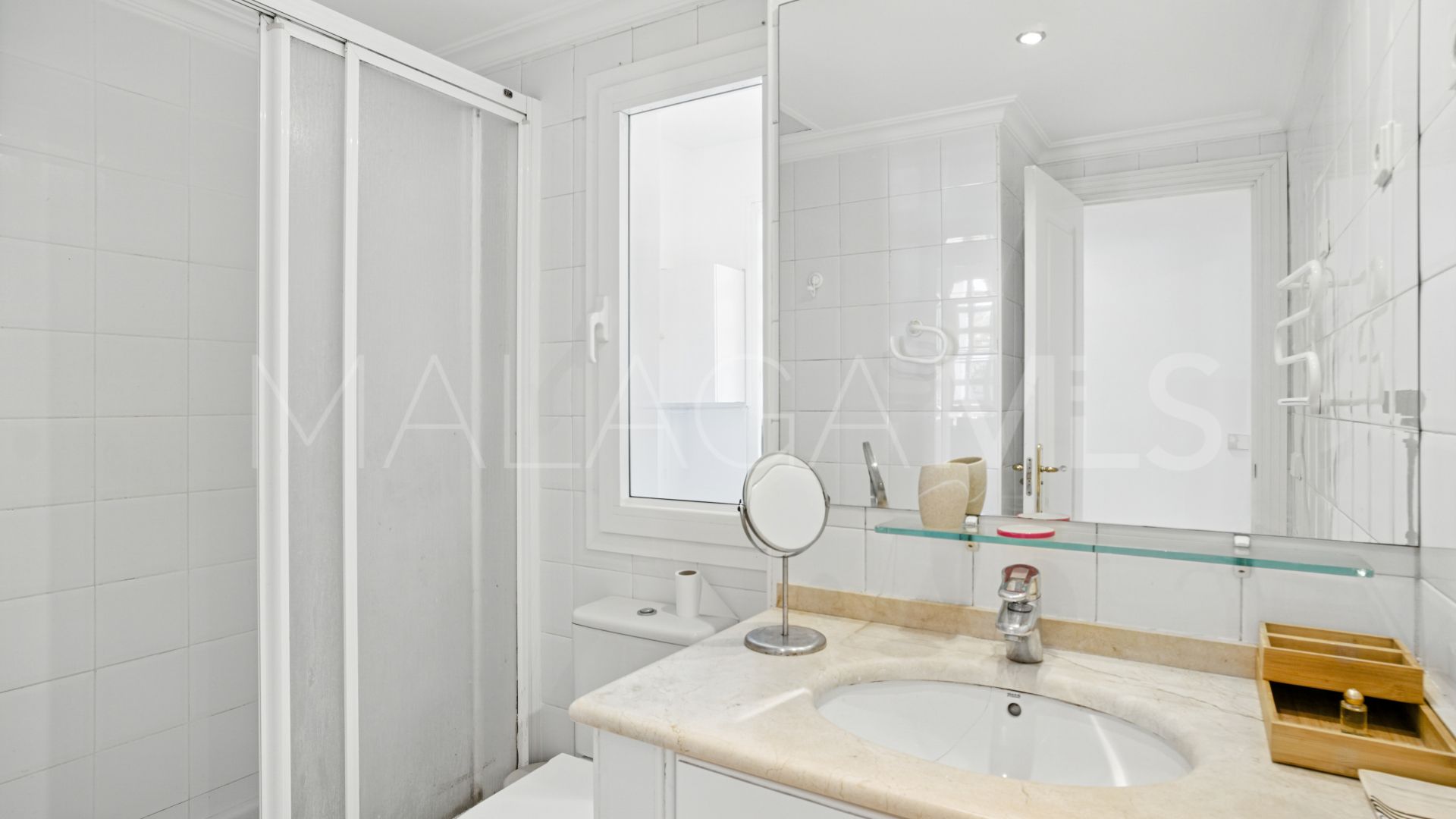 Buy apartamento planta baja in La Herradura