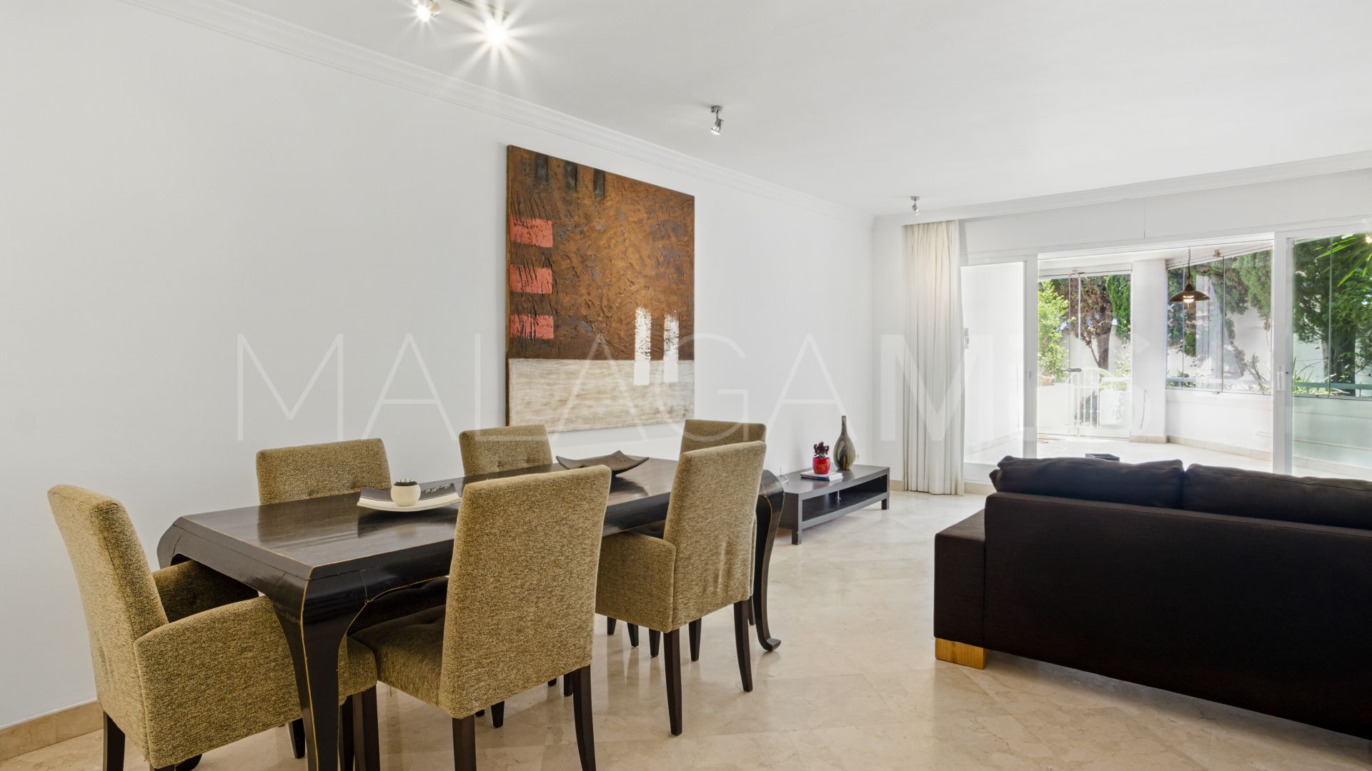 Buy apartamento planta baja in La Herradura