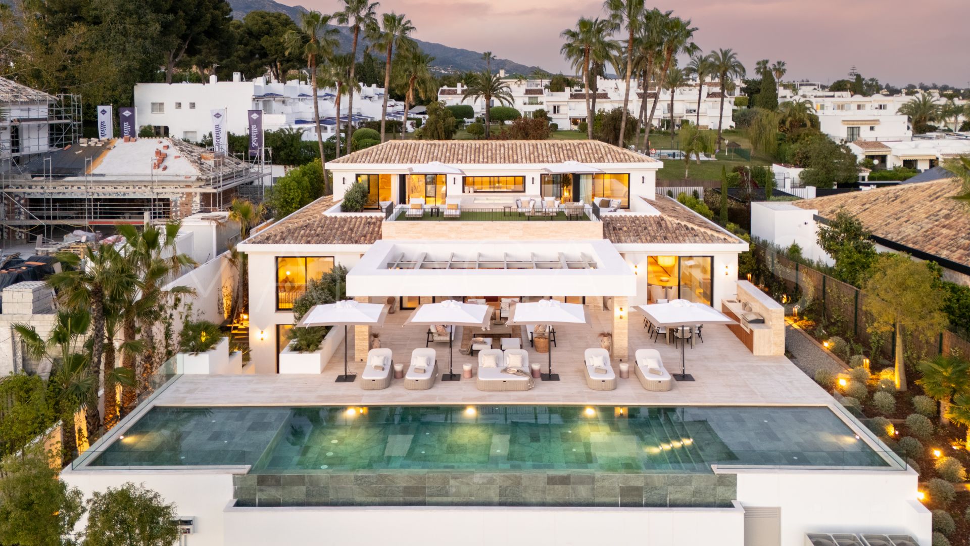 Villa for sale de 6 bedrooms in Aloha