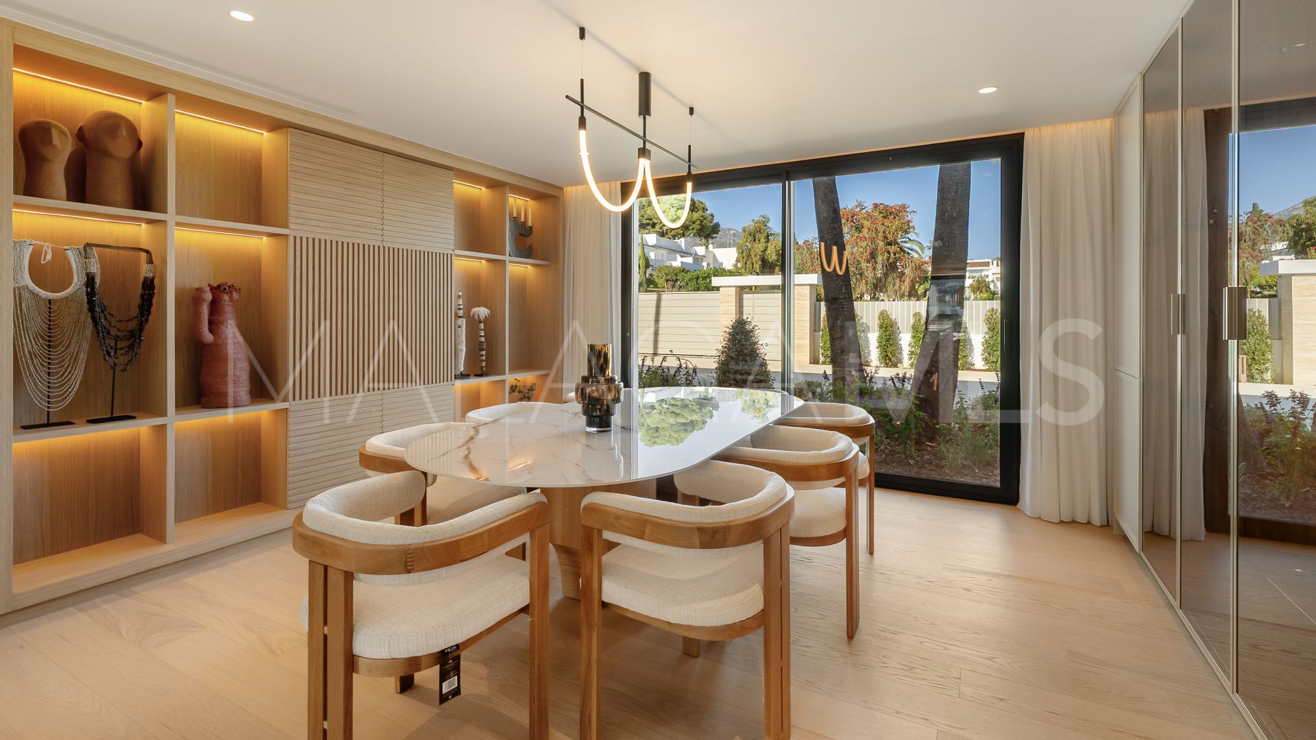 Villa for sale de 6 bedrooms in Aloha
