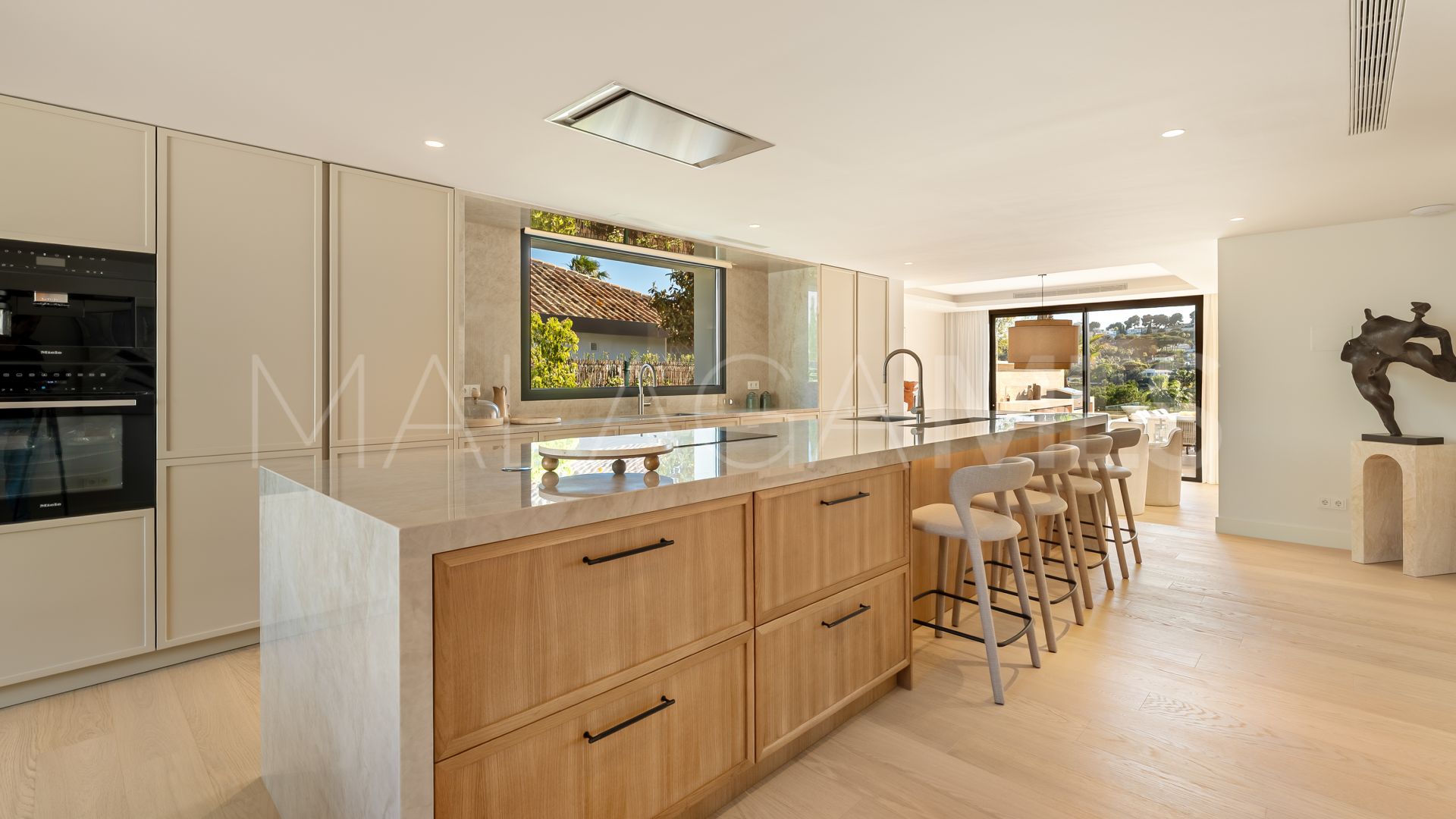 Villa for sale de 6 bedrooms in Aloha