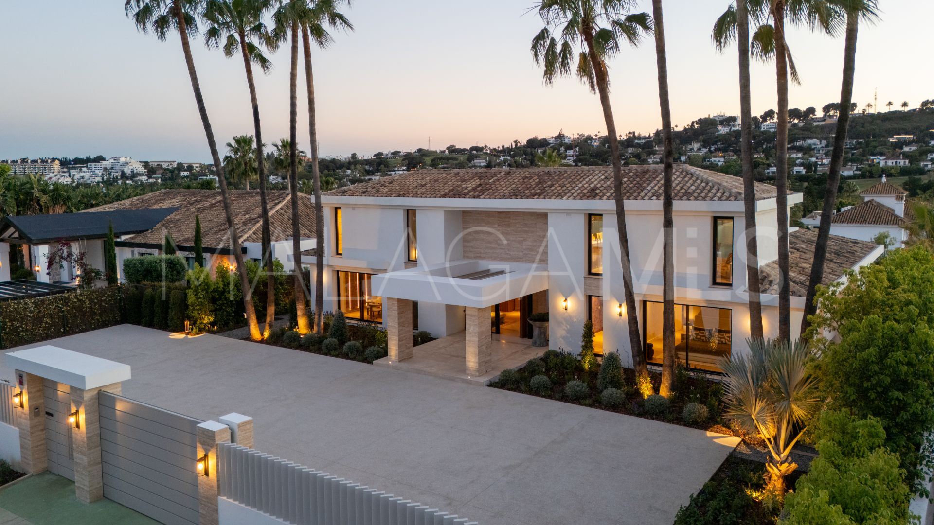 Villa for sale de 6 bedrooms in Aloha