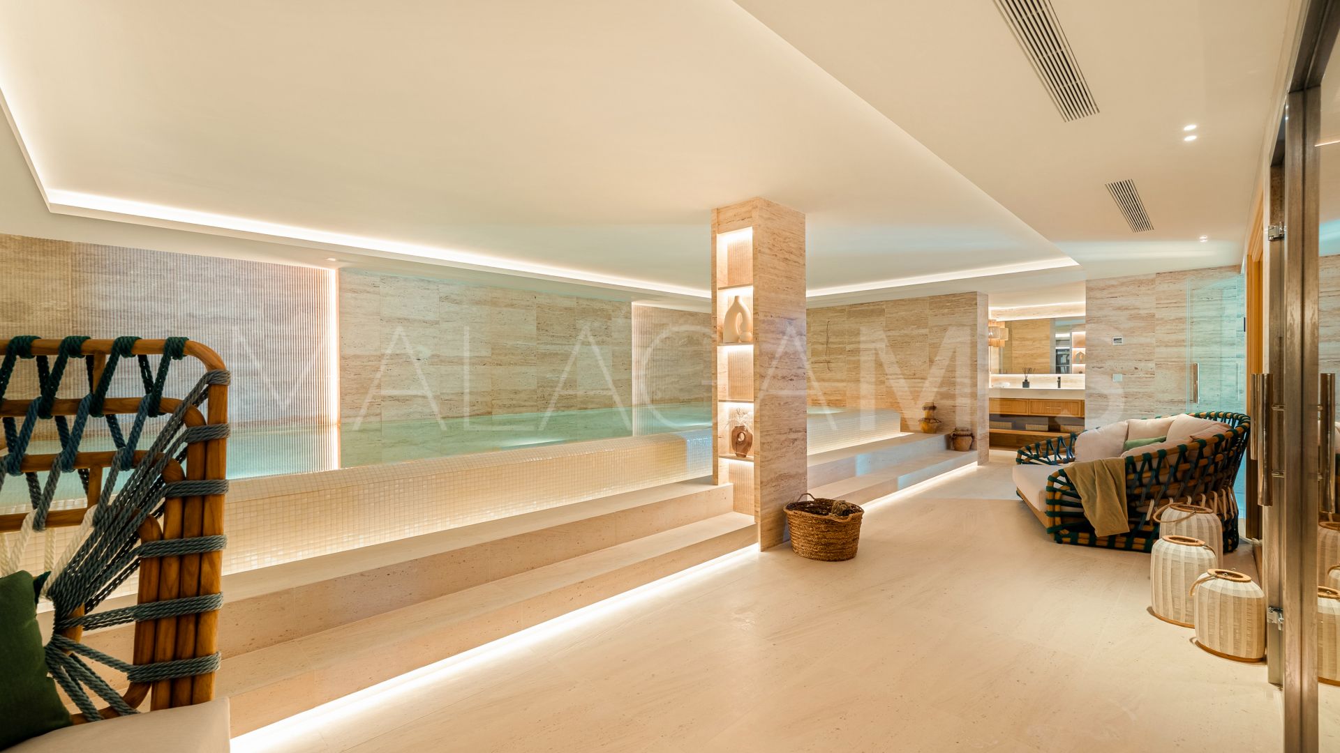 Villa for sale de 6 bedrooms in Aloha