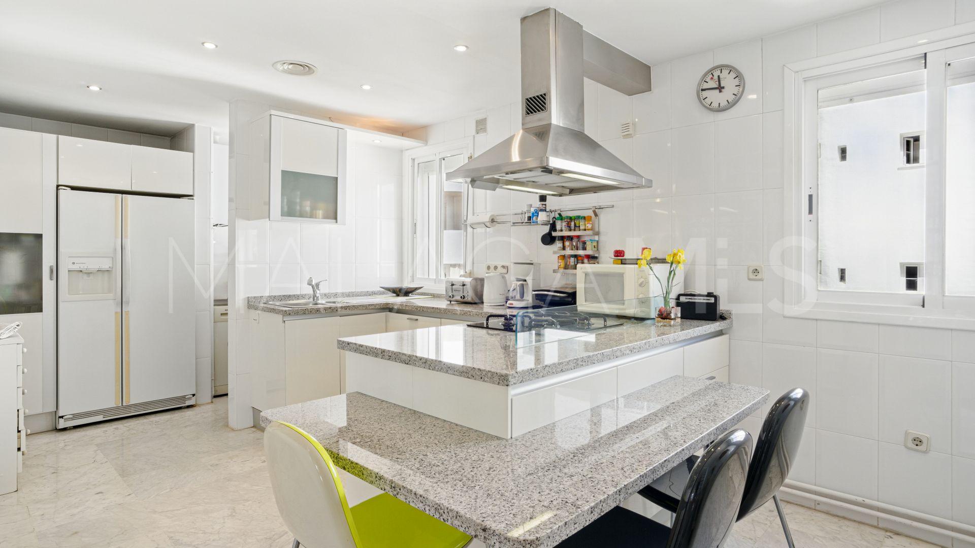 Tvåvånings takvåning for sale in Marbella Real