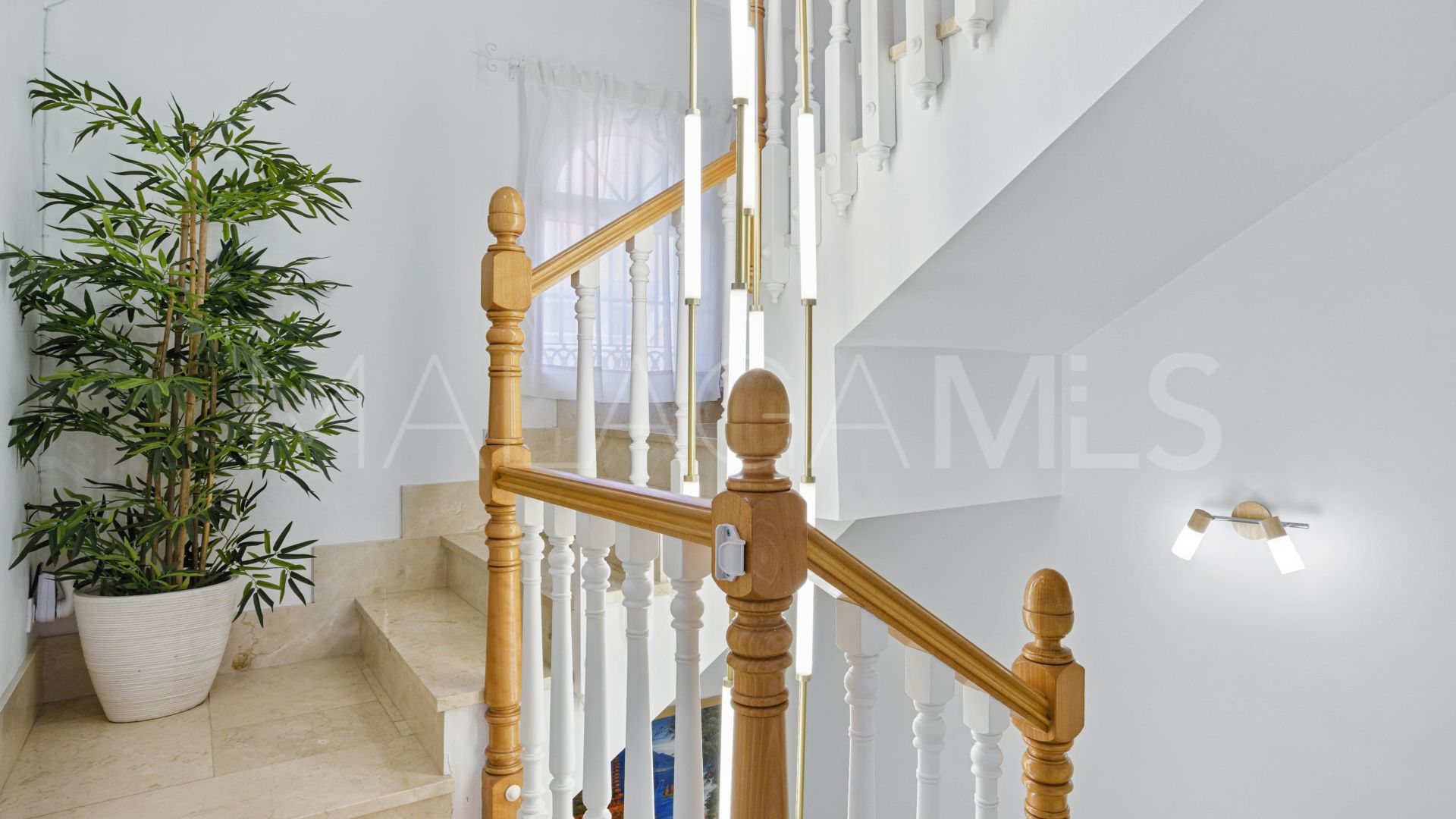 Radhus for sale in Sitio de Calahonda