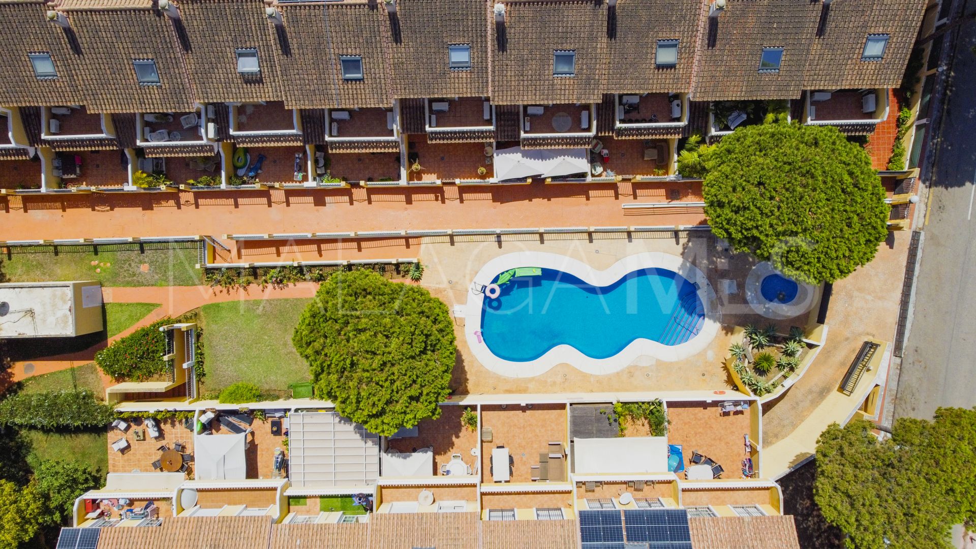 Radhus for sale in Sitio de Calahonda