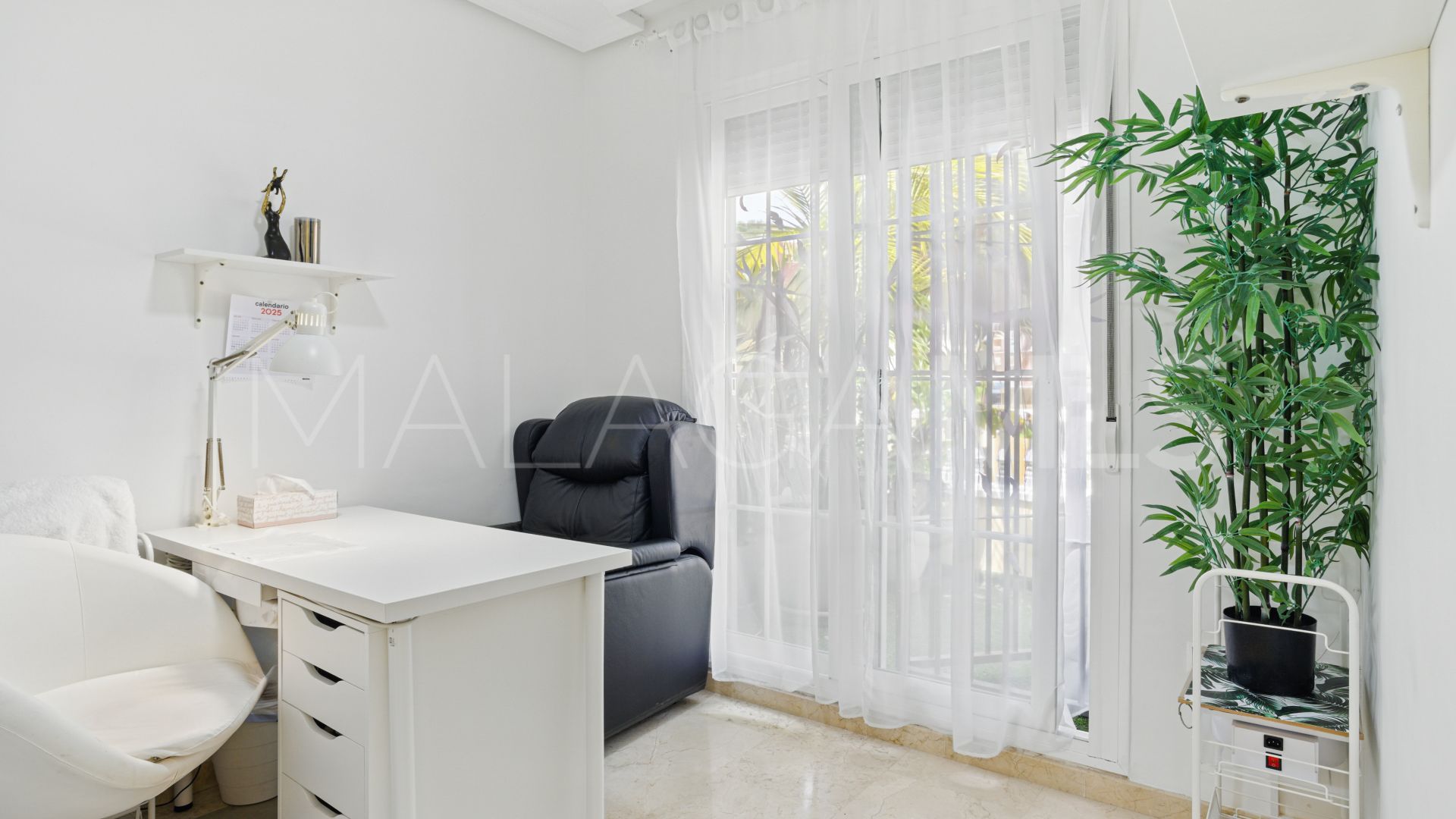 Radhus for sale in Sitio de Calahonda