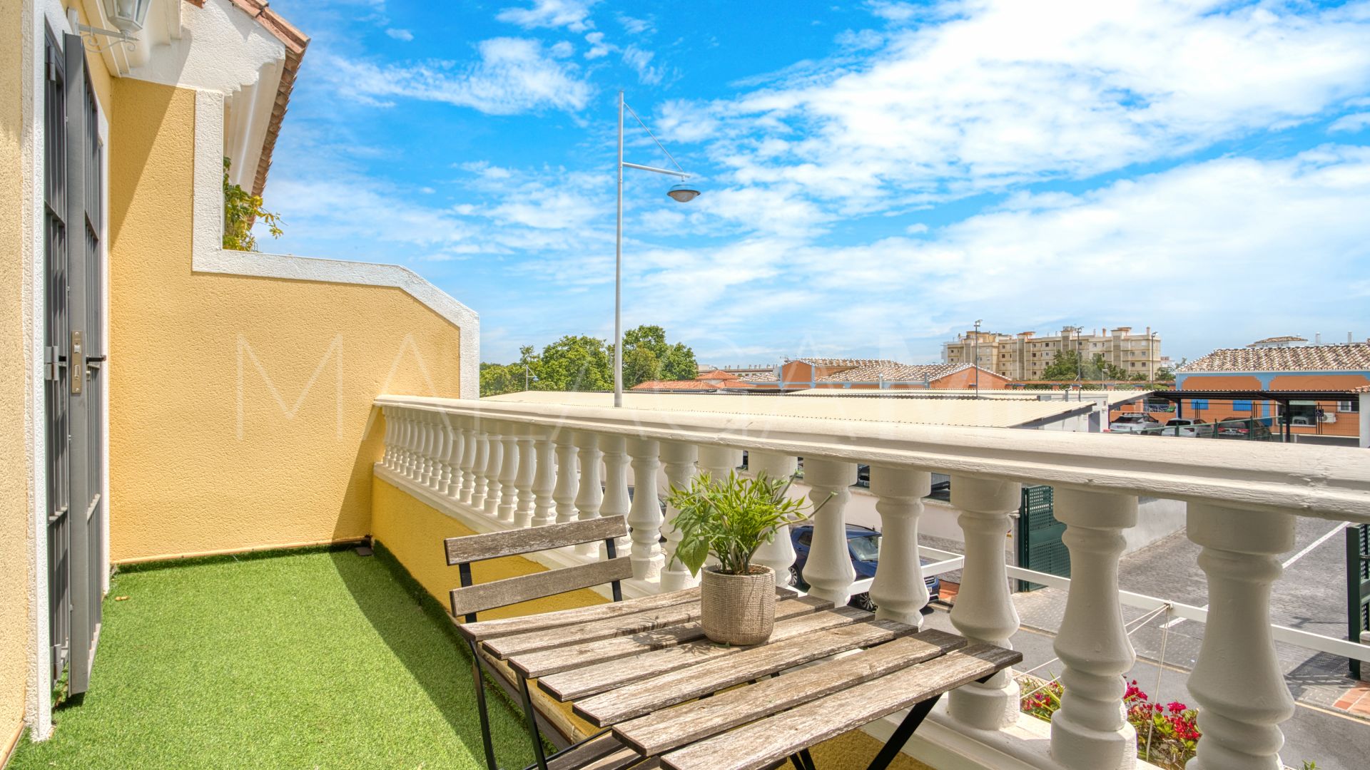 Radhus for sale in Sitio de Calahonda