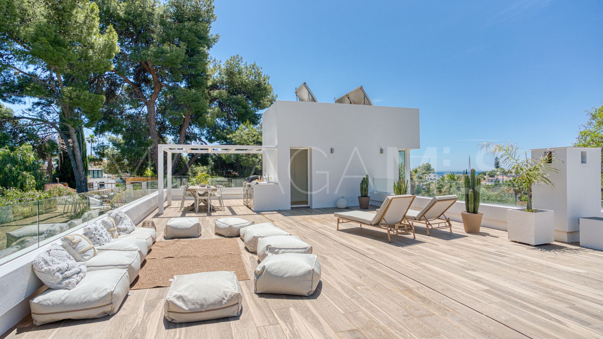 Villa for sale in Nueva Andalucia