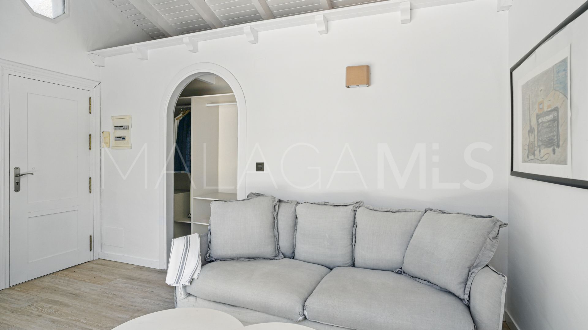 Villa for sale in Nueva Andalucia