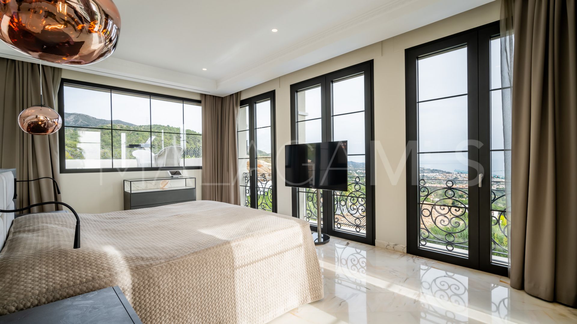 Villa for sale in Sierra Blanca