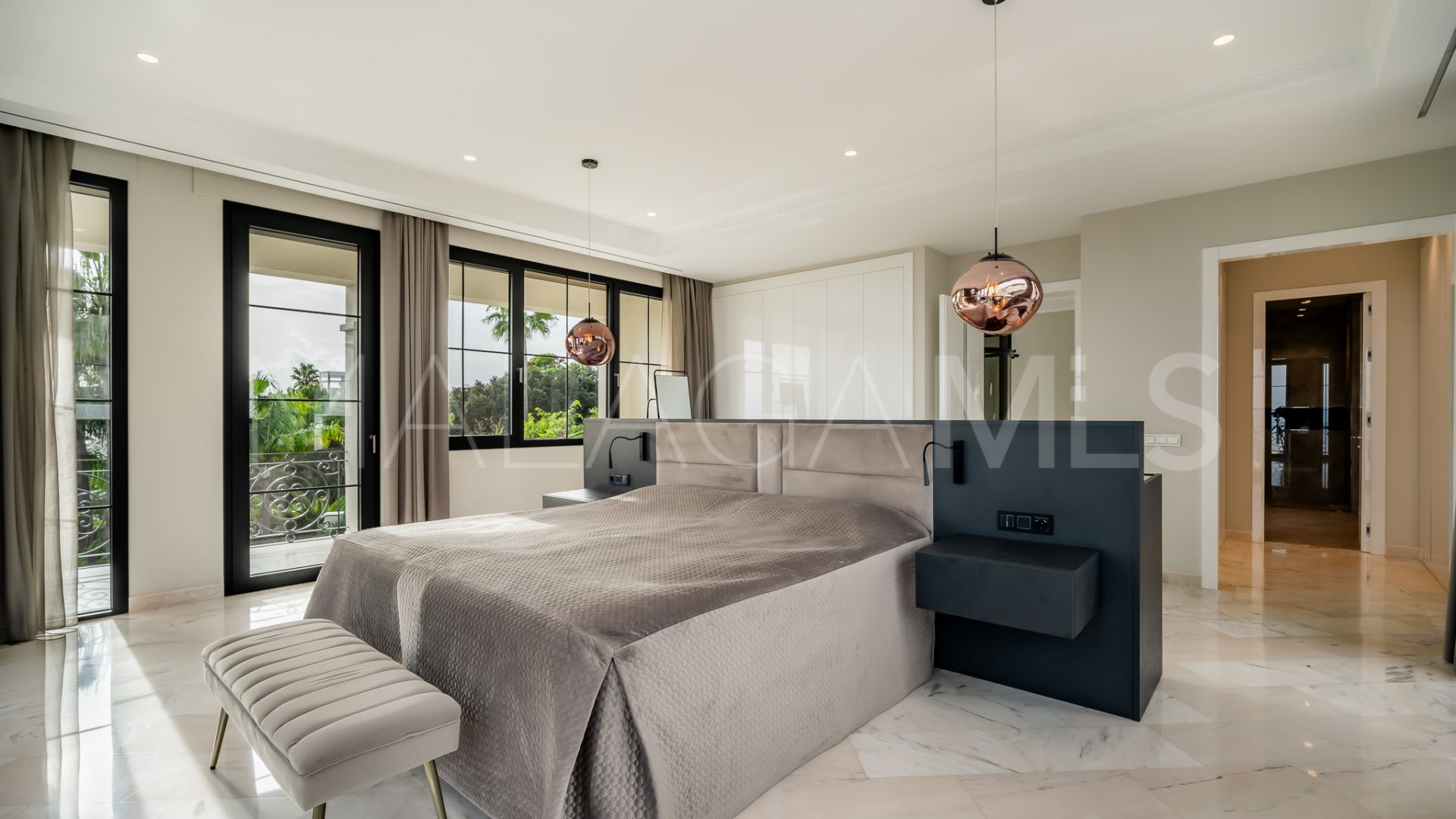 Villa for sale in Sierra Blanca