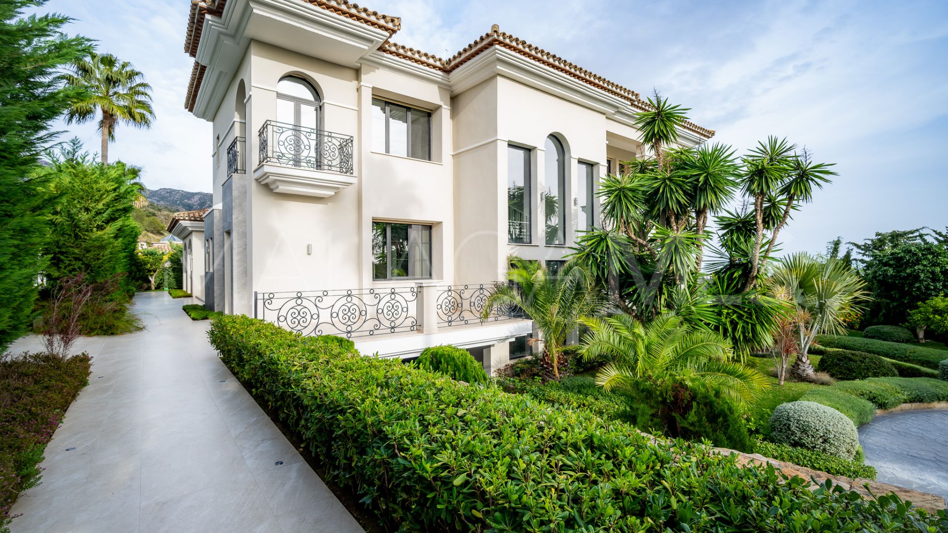 Villa for sale in Sierra Blanca