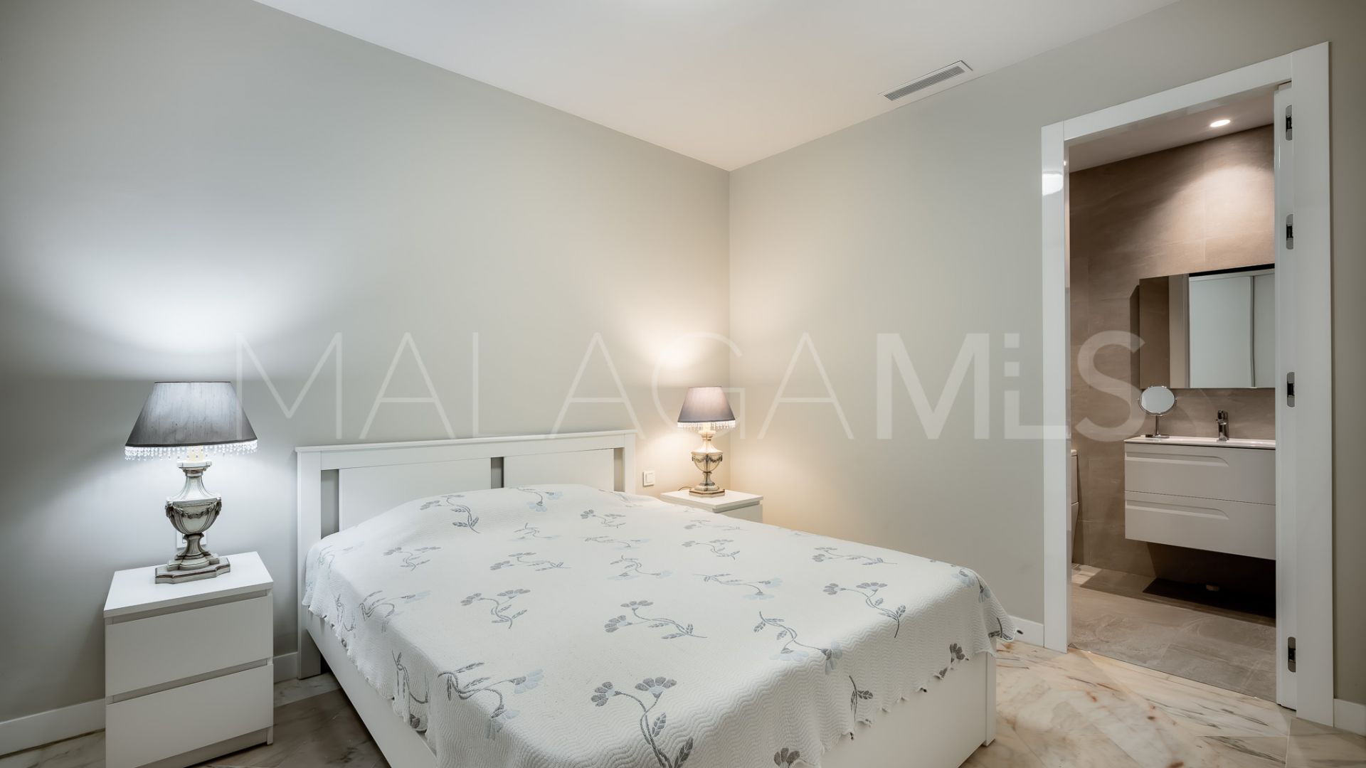 Villa for sale in Sierra Blanca