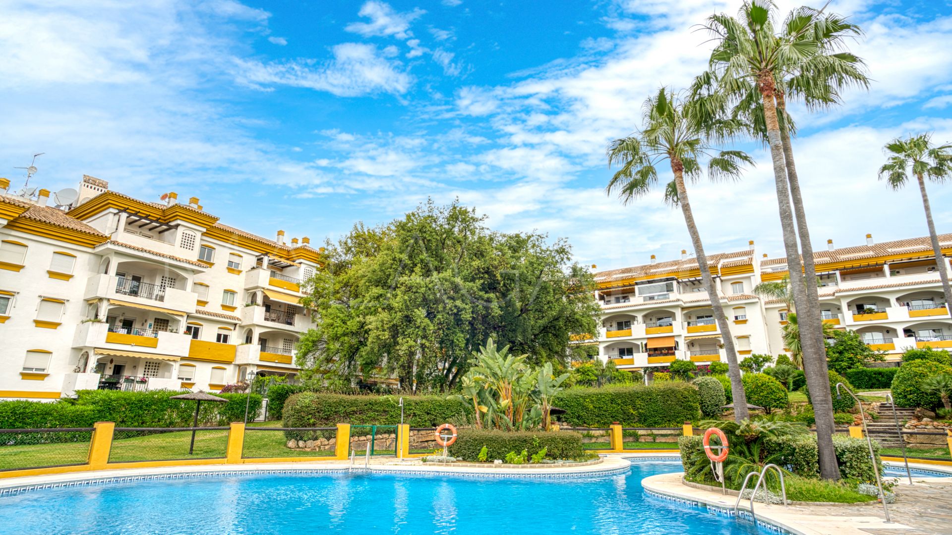 3 bedrooms ground floor apartment in Los Pinos de Nagüeles for sale