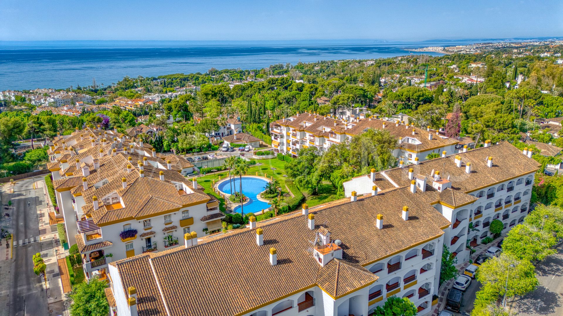 3 bedrooms ground floor apartment in Los Pinos de Nagüeles for sale