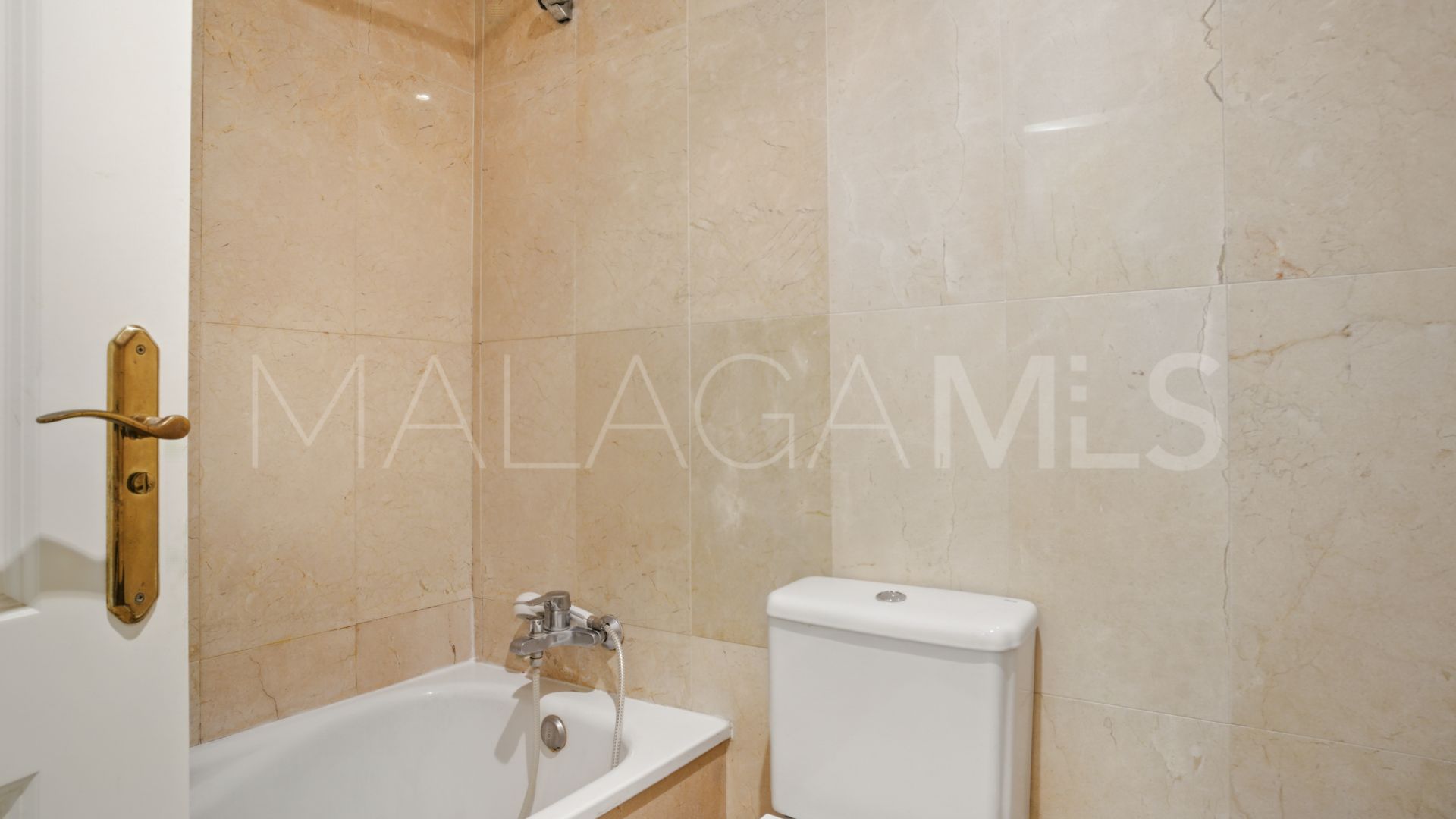 3 bedrooms ground floor apartment in Los Pinos de Nagüeles for sale