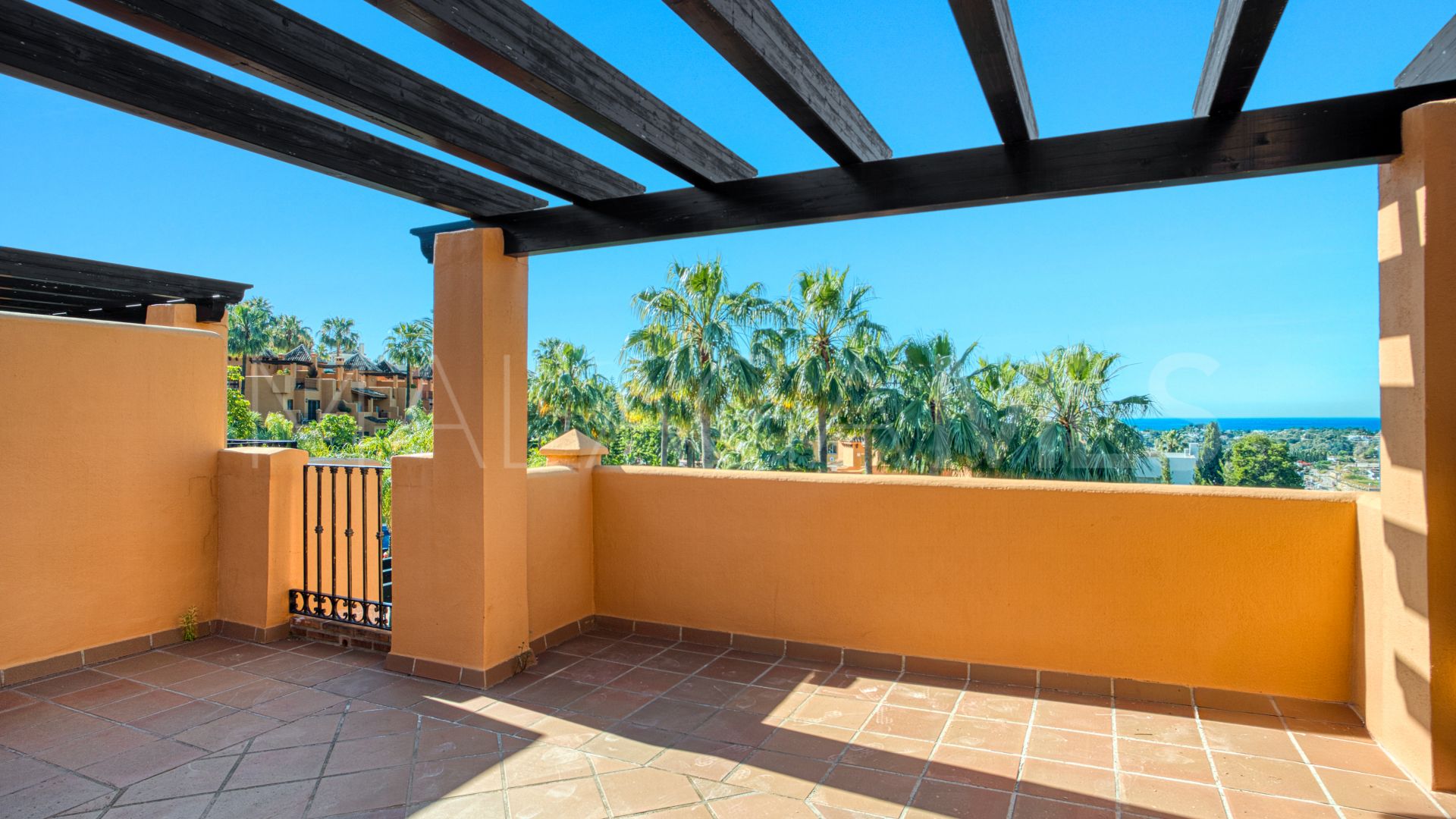 Maison de ville for sale in Paraíso Bellevue