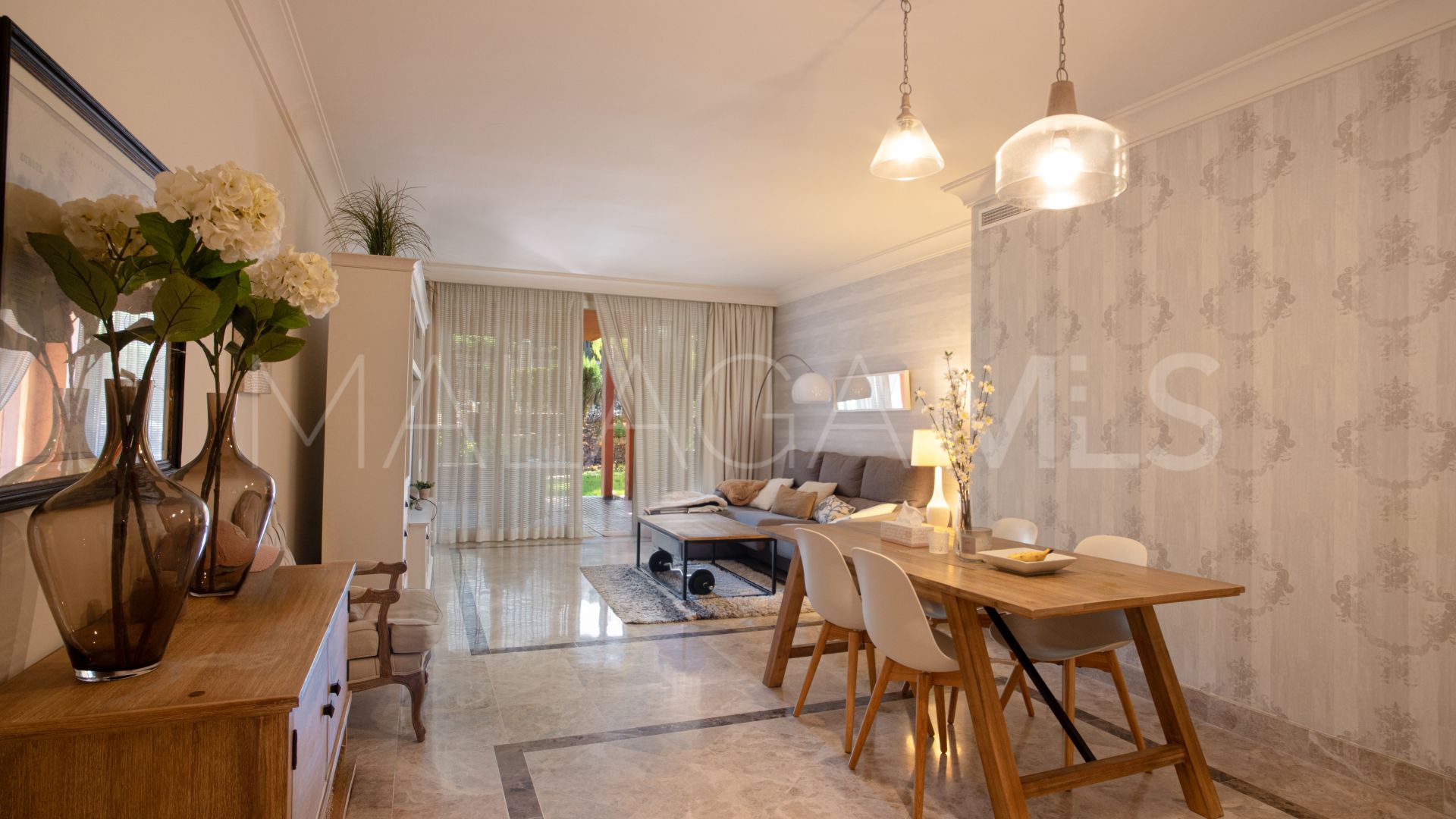 Appartement rez de chaussée for sale in Alminar de Marbella