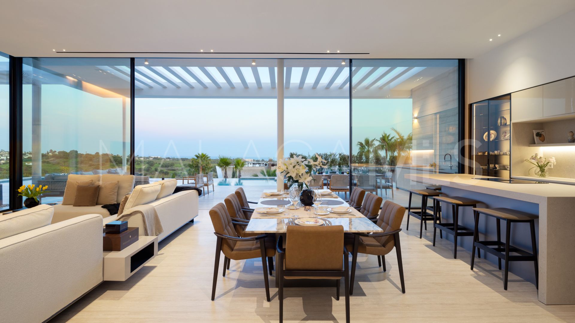 Villa for sale in Los Flamingos with 6 bedrooms