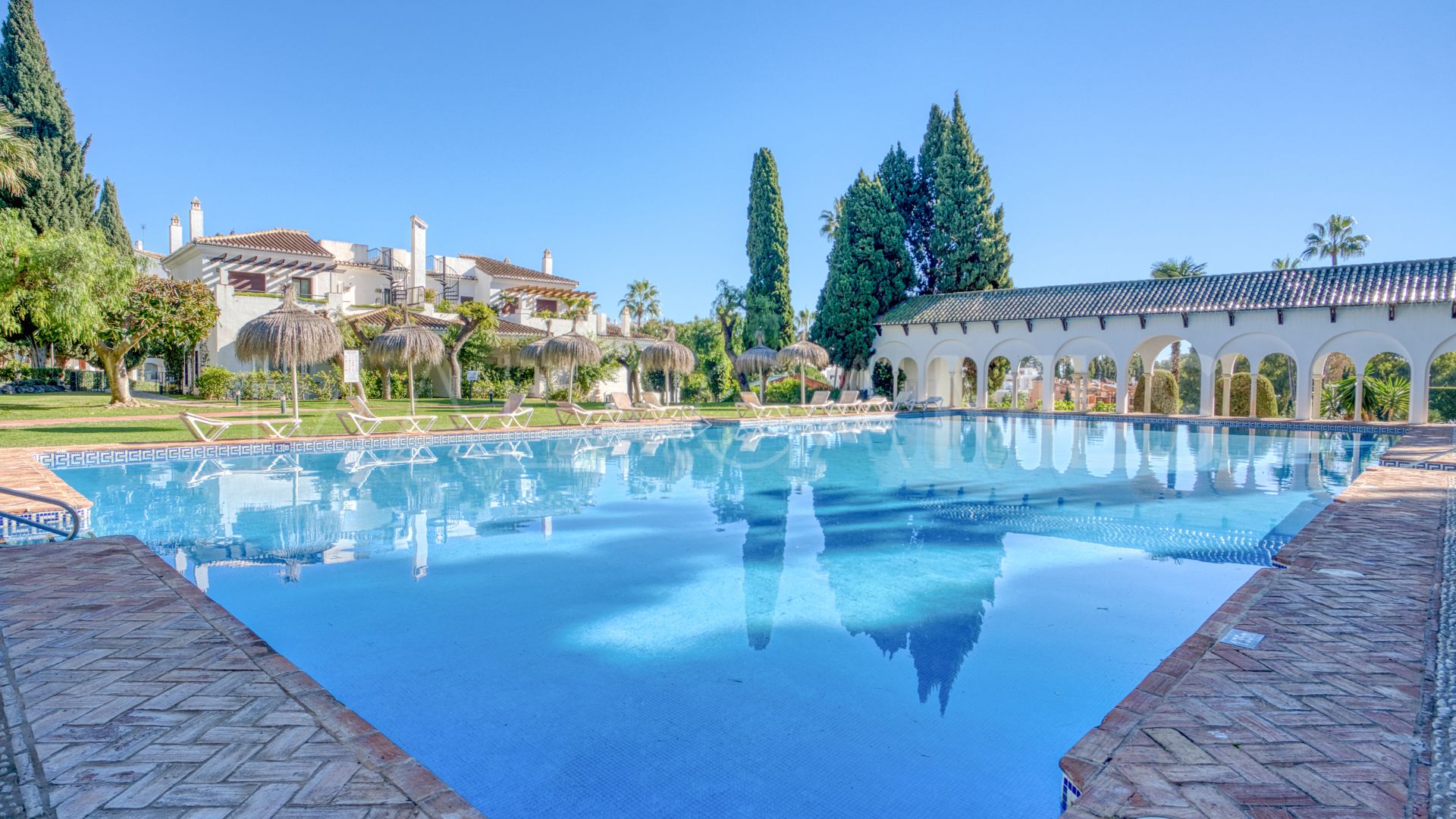 Erdgeschosswohnung for sale in Señorio de Marbella