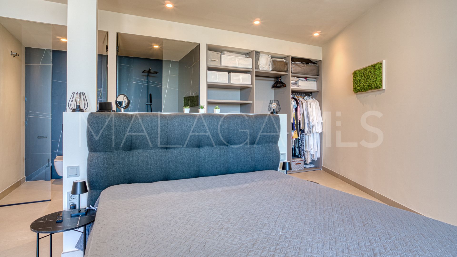 Villa for sale in Los Altos de los Monteros