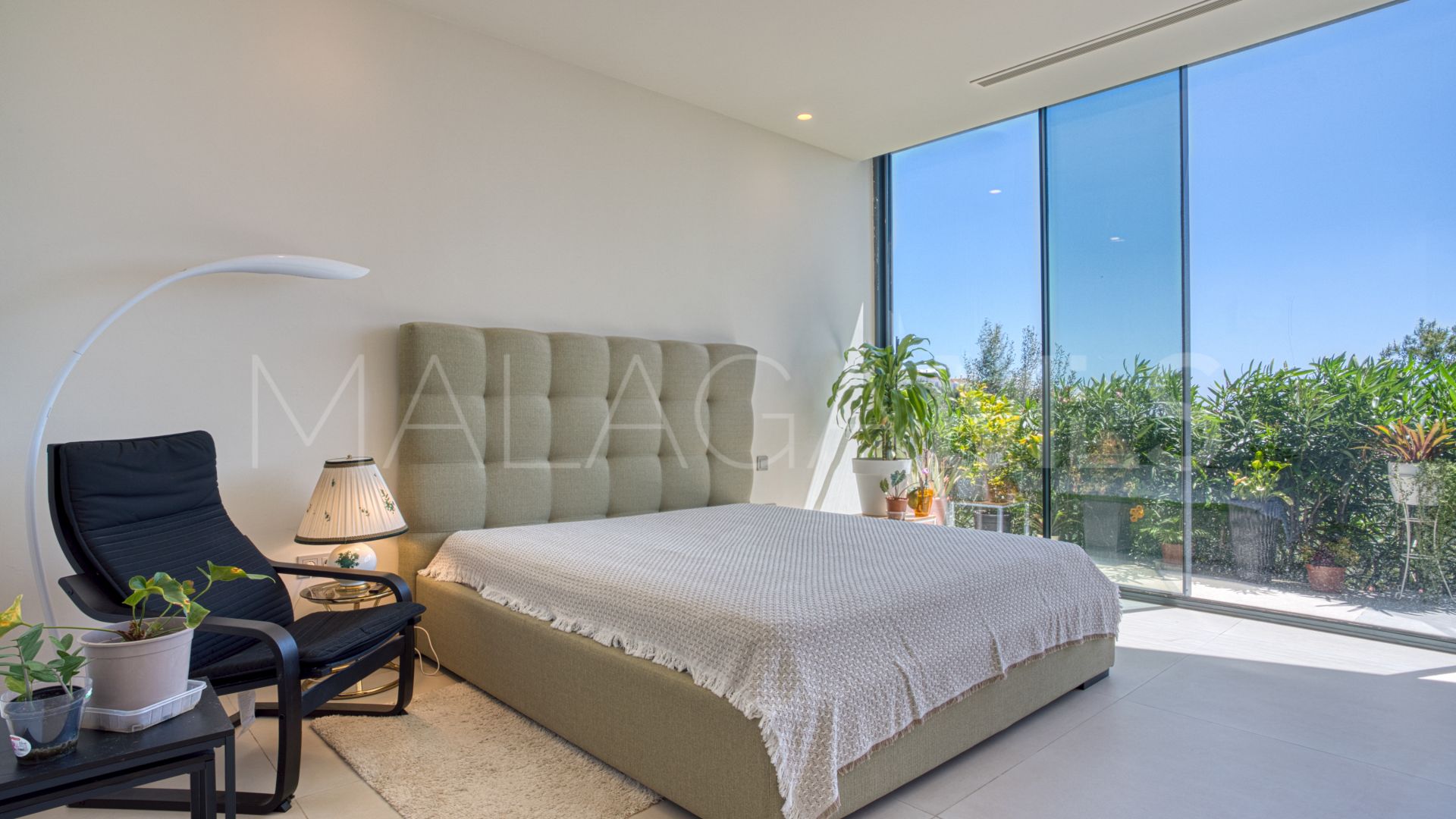 Villa for sale in Los Altos de los Monteros