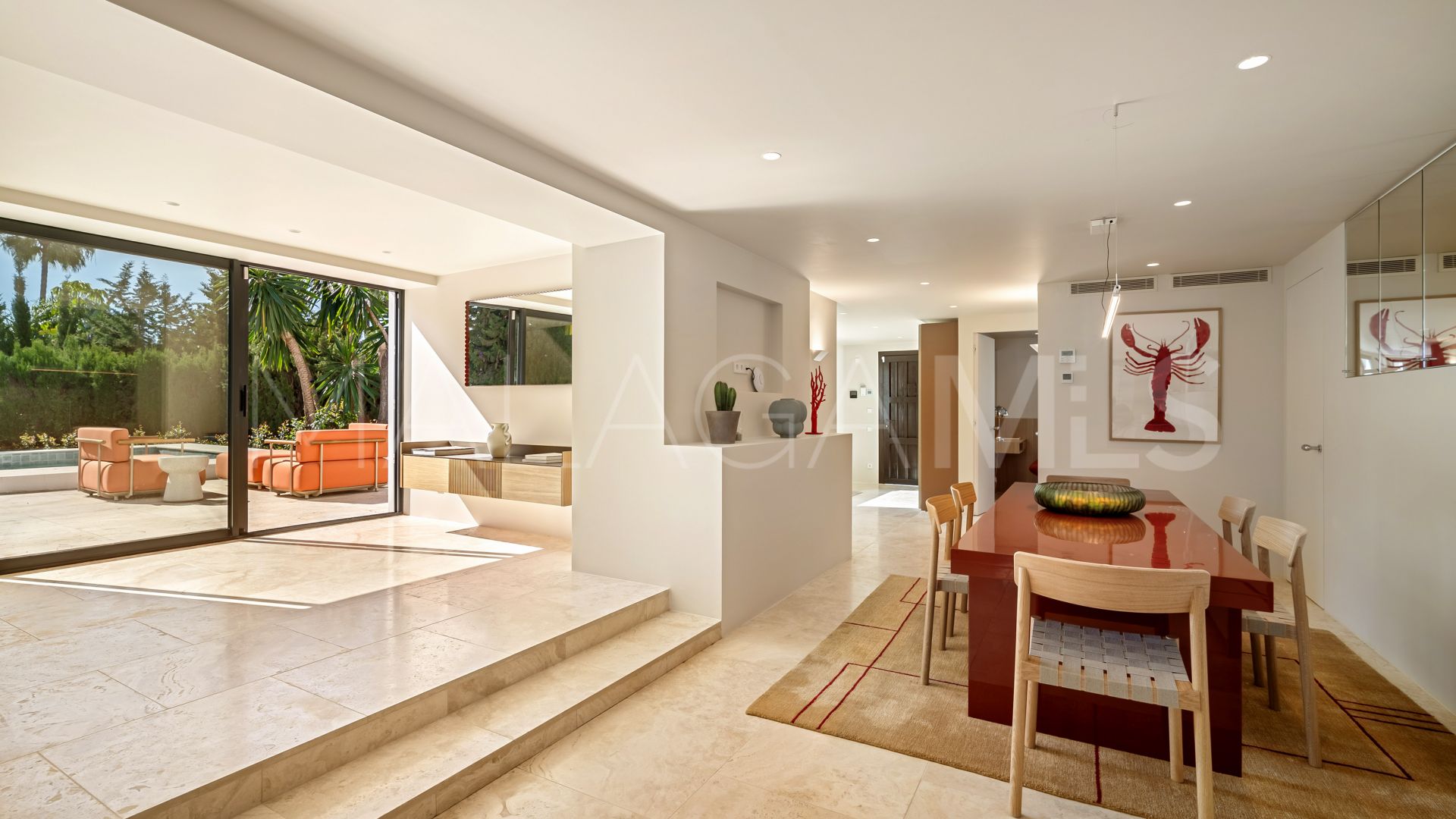 Villa for sale in Nueva Andalucia
