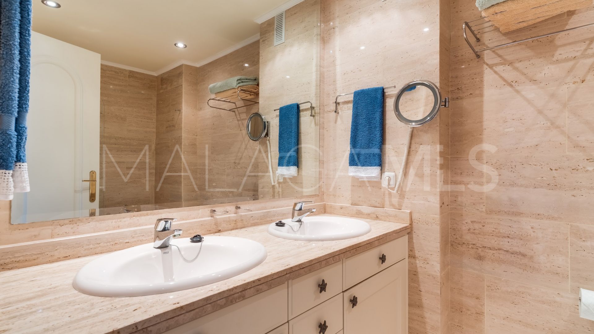 For sale apartment with 2 bedrooms in Playa Esmeralda