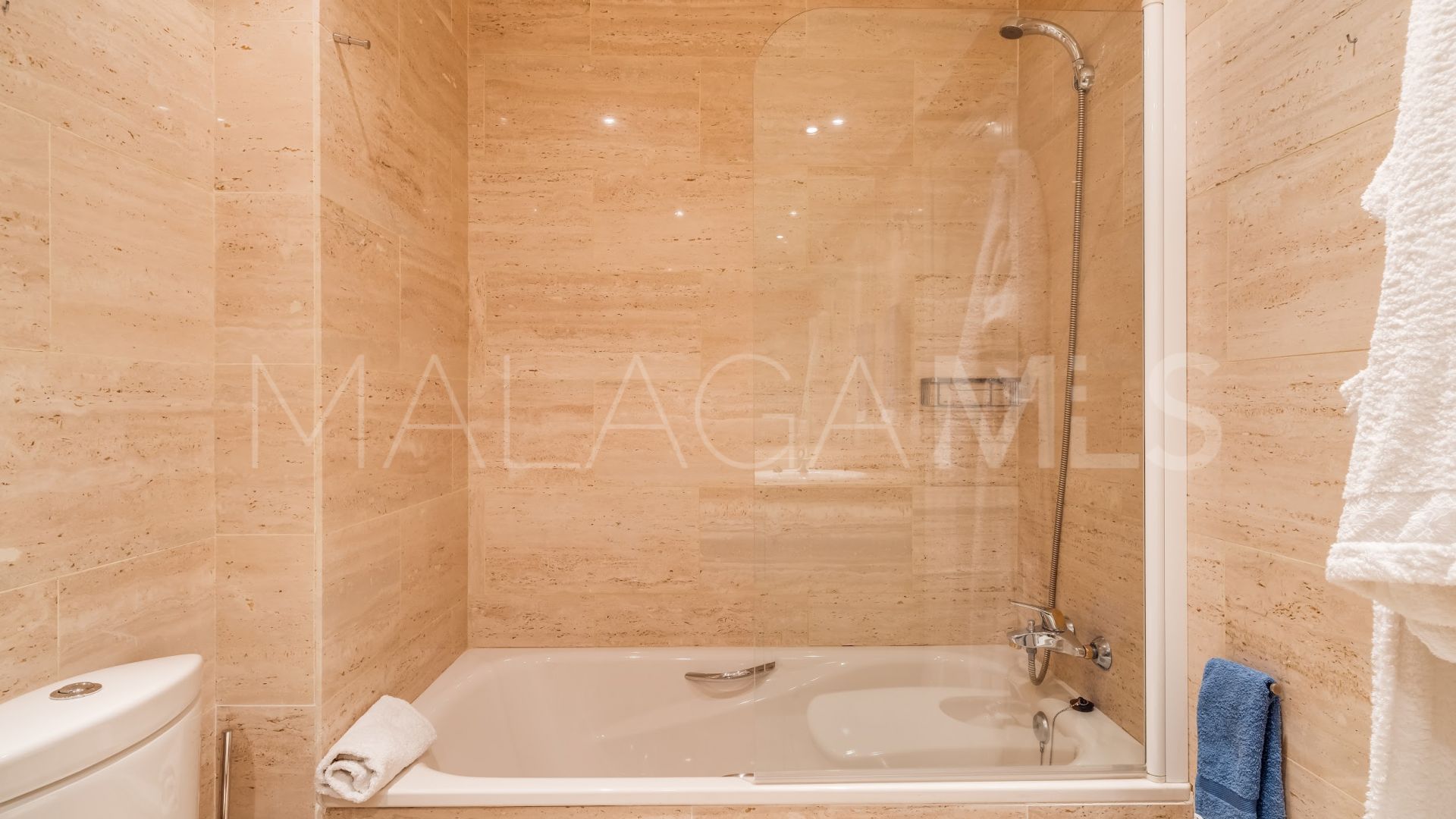 For sale apartment with 2 bedrooms in Playa Esmeralda