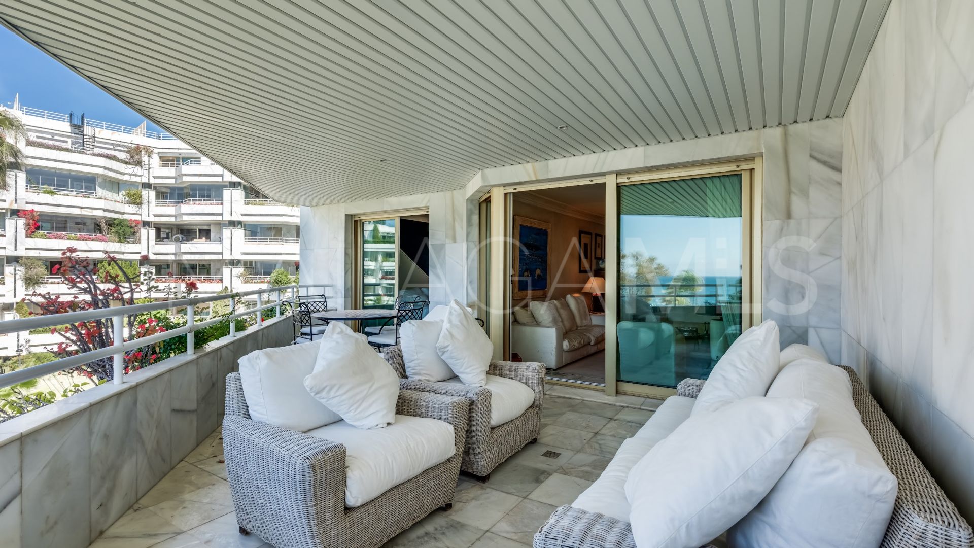 For sale apartment with 2 bedrooms in Playa Esmeralda