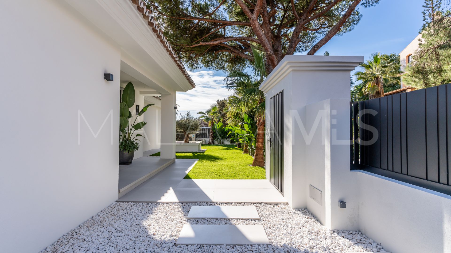 Villa for sale in Marbesa