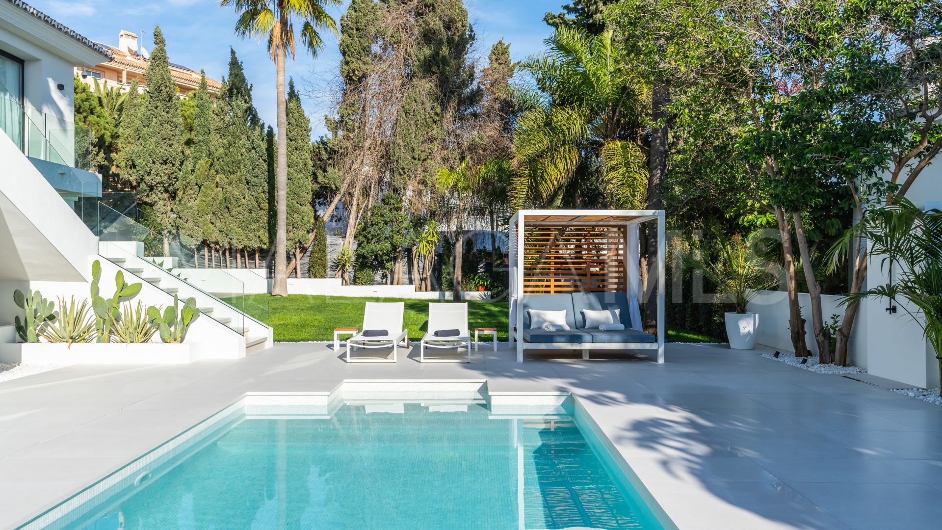 Villa for sale in Marbesa