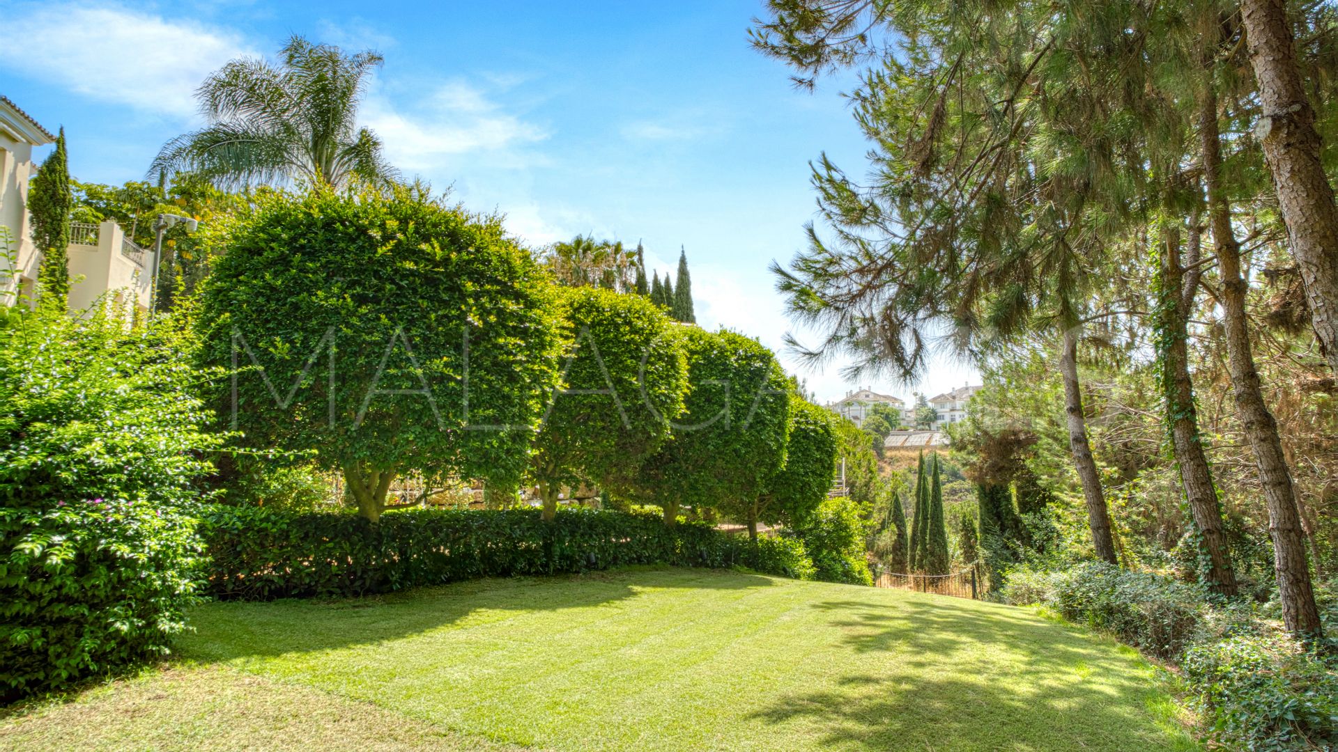 Villa for sale in Las Lomas del Marbella Club
