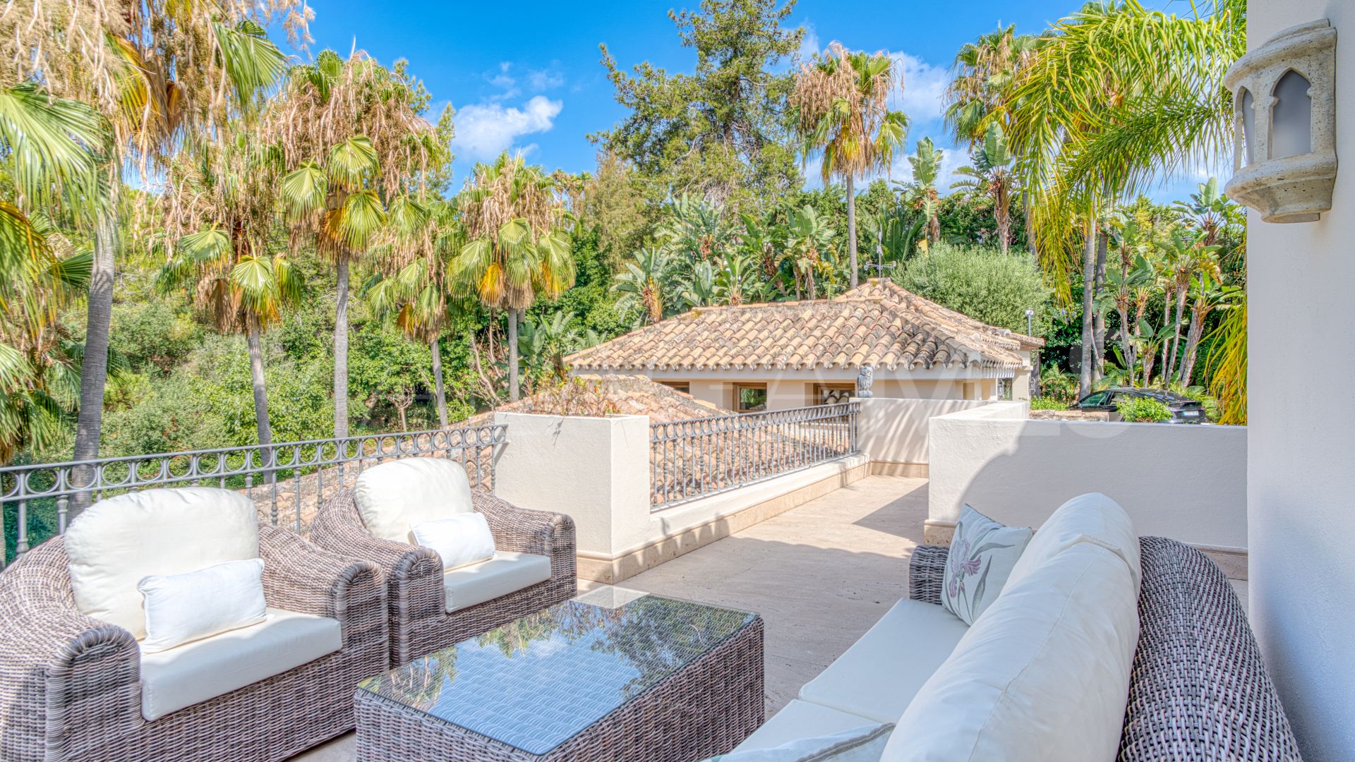 Villa for sale in Las Lomas del Marbella Club