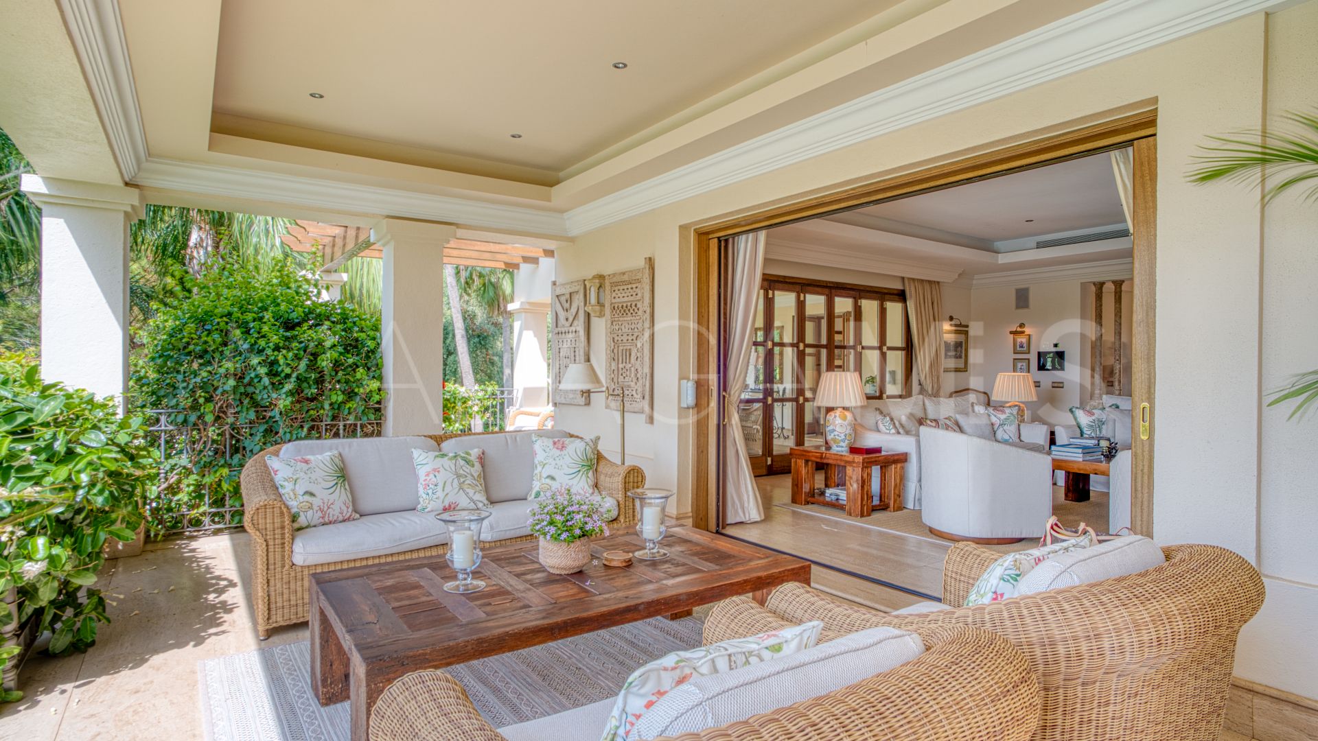 Villa for sale in Las Lomas del Marbella Club