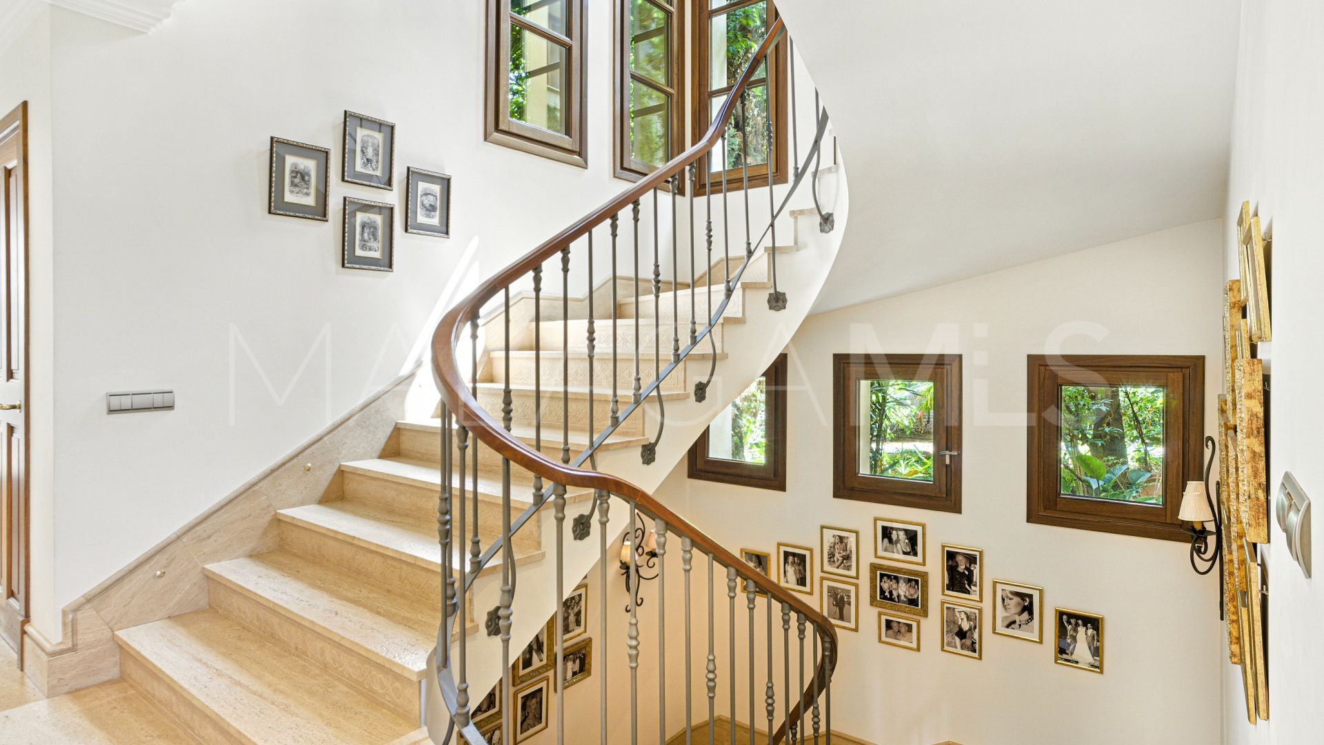 Villa for sale in Las Lomas del Marbella Club