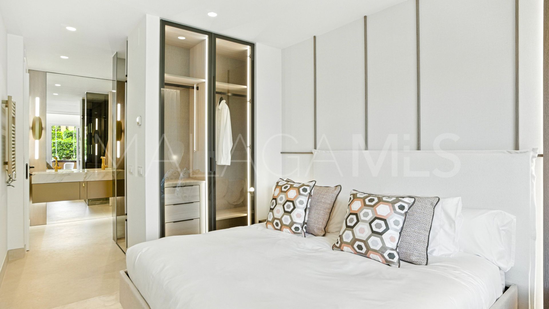 For sale Los Granados del Mar ground floor apartment with 4 bedrooms