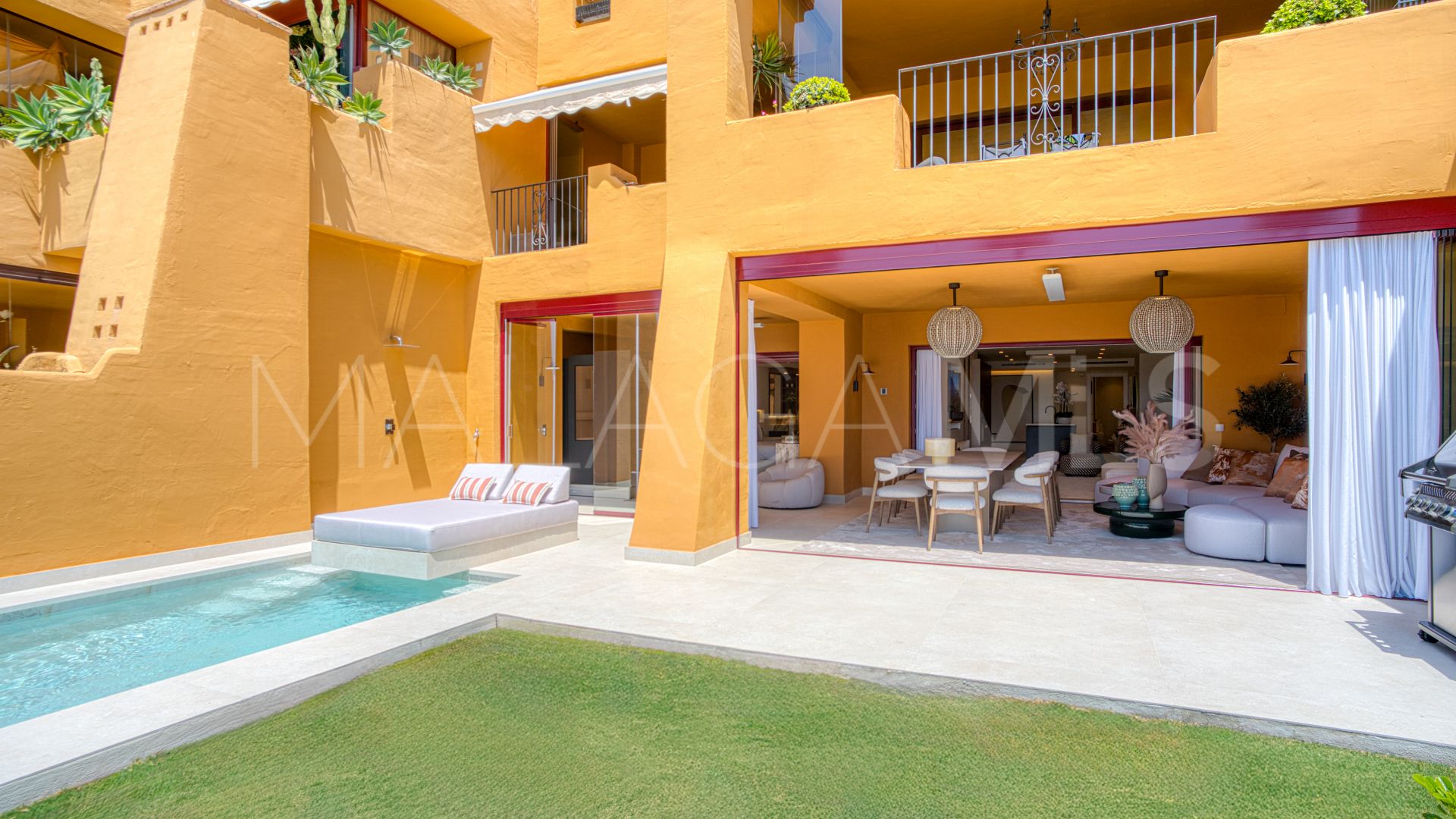 For sale Los Granados del Mar ground floor apartment with 4 bedrooms