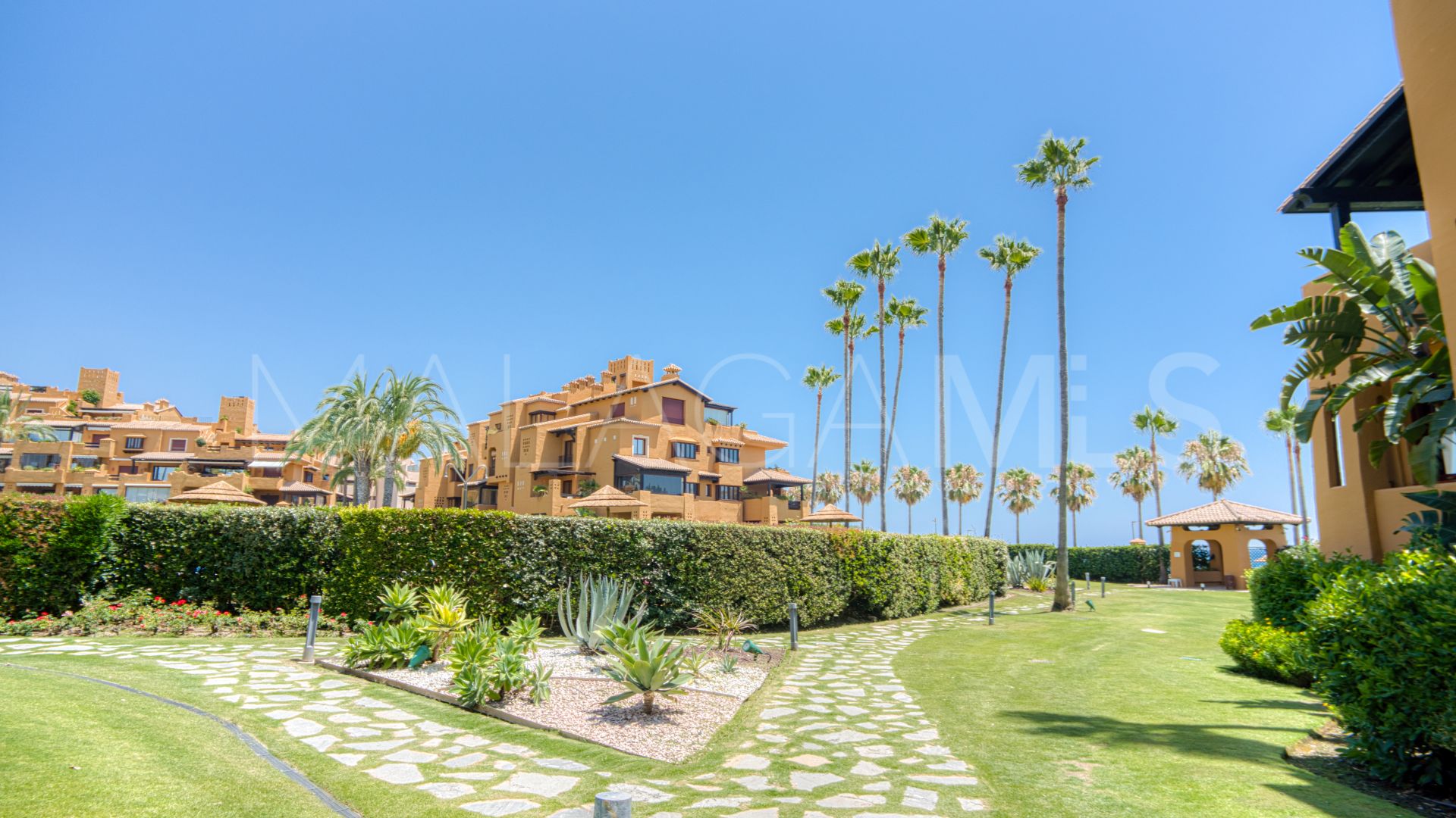 For sale Los Granados del Mar ground floor apartment with 4 bedrooms
