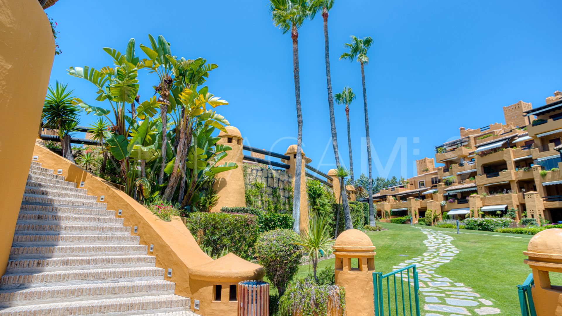 For sale Los Granados del Mar ground floor apartment with 4 bedrooms